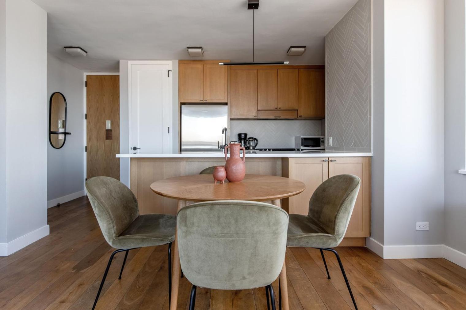Midtown West 2br W Gym Roofdeck Nr Hudson Nyc-1395 *