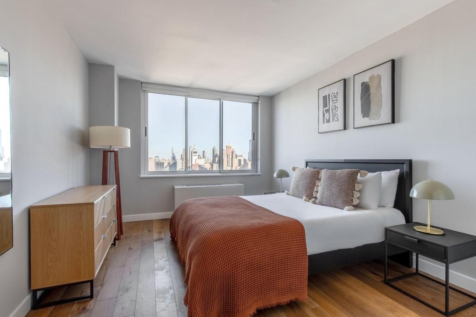 Apartment Midtown West 2br W Gym Roofdeck Nr Hudson Nyc-1395 New York
