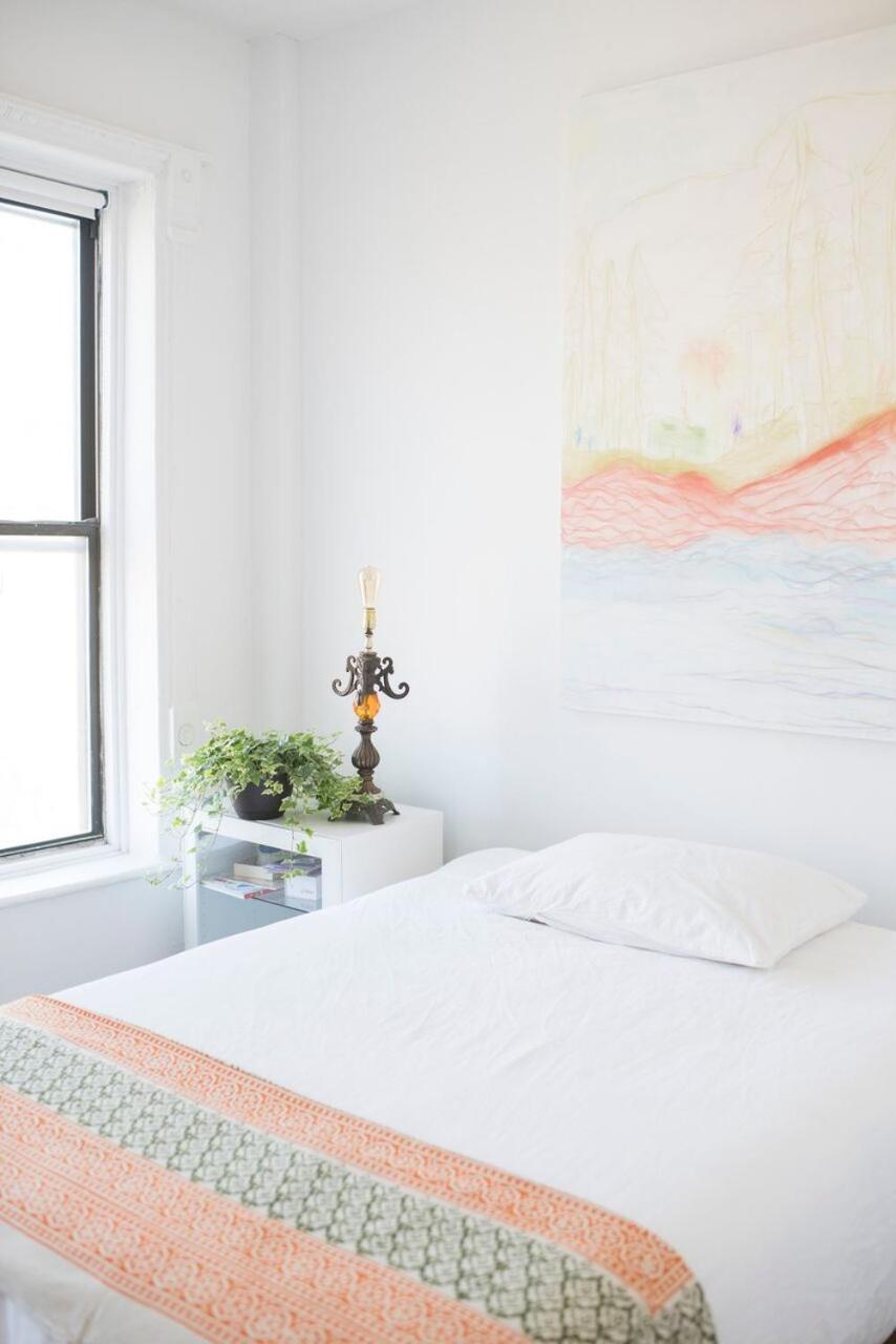 Art Filled Brooklyn Brownstone - 3 Bedroom 2.5 Bath, Deck, Tv Room, Library