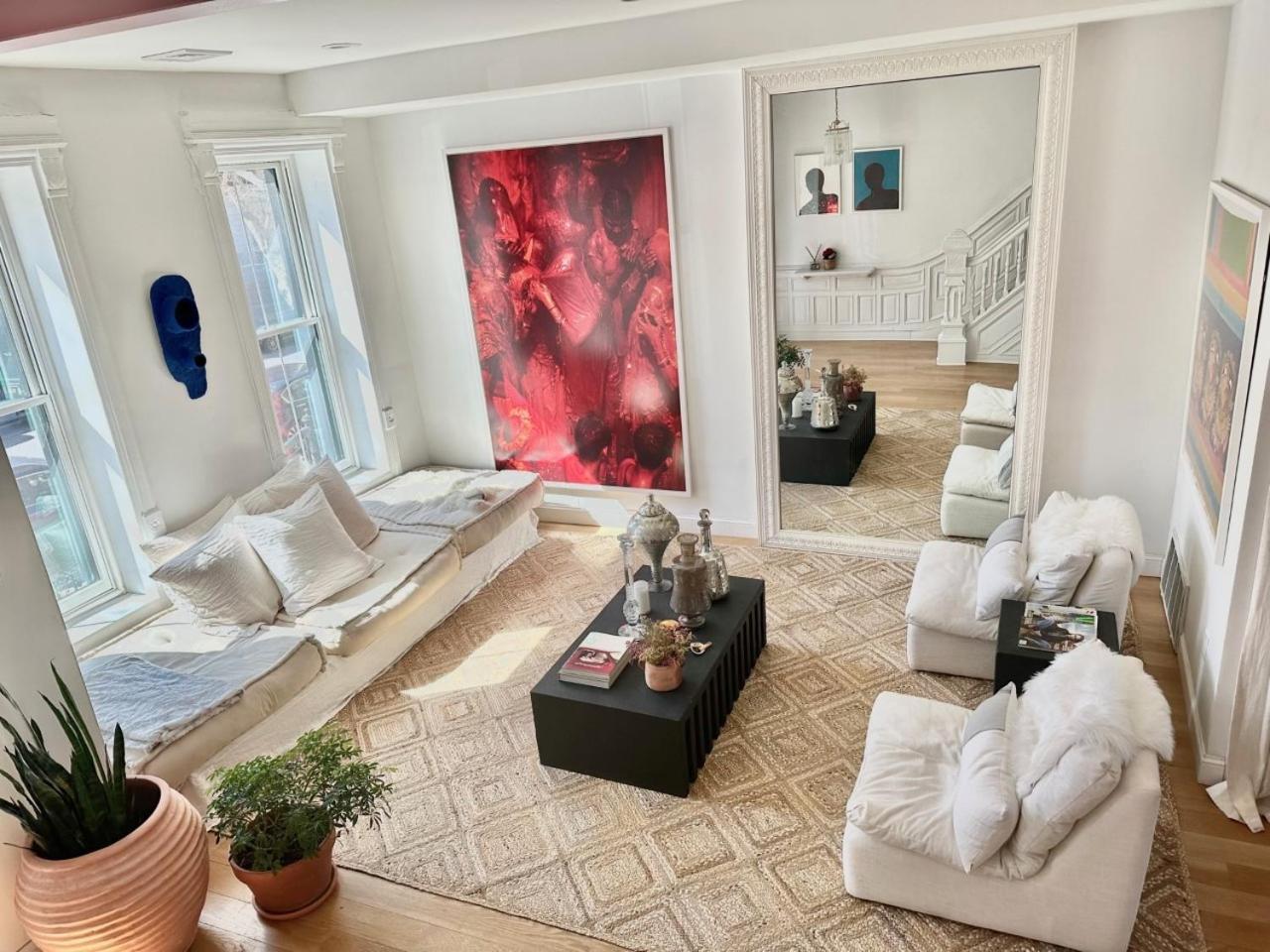 Apartment Art Filled Brooklyn Brownstone - 3 Bedroom 2.5 Bath, Deck, Tv Room, Library