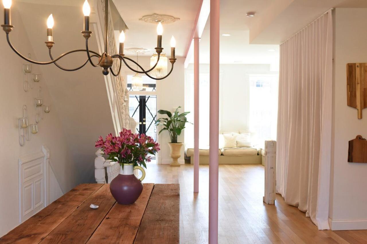 Apartment Art Filled Brooklyn Brownstone - 3 Bedroom 2.5 Bath, Deck, Tv Room, Library