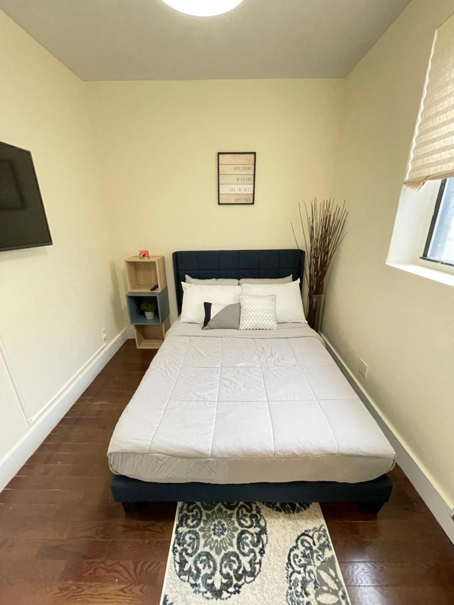 Unique Three Bedroom W/ Workspace * New York