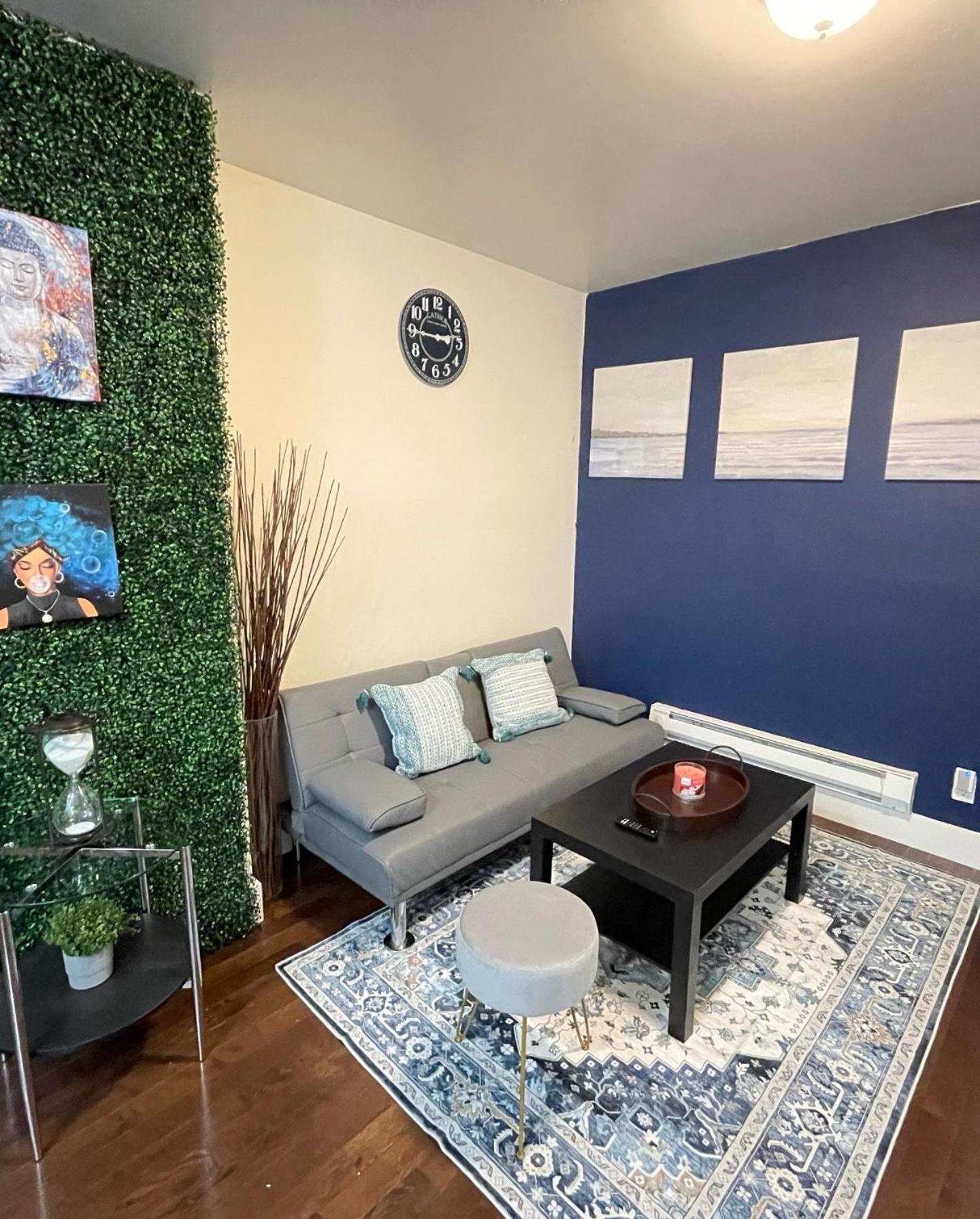 Unique Three Bedroom W/ Workspace Apartment New York