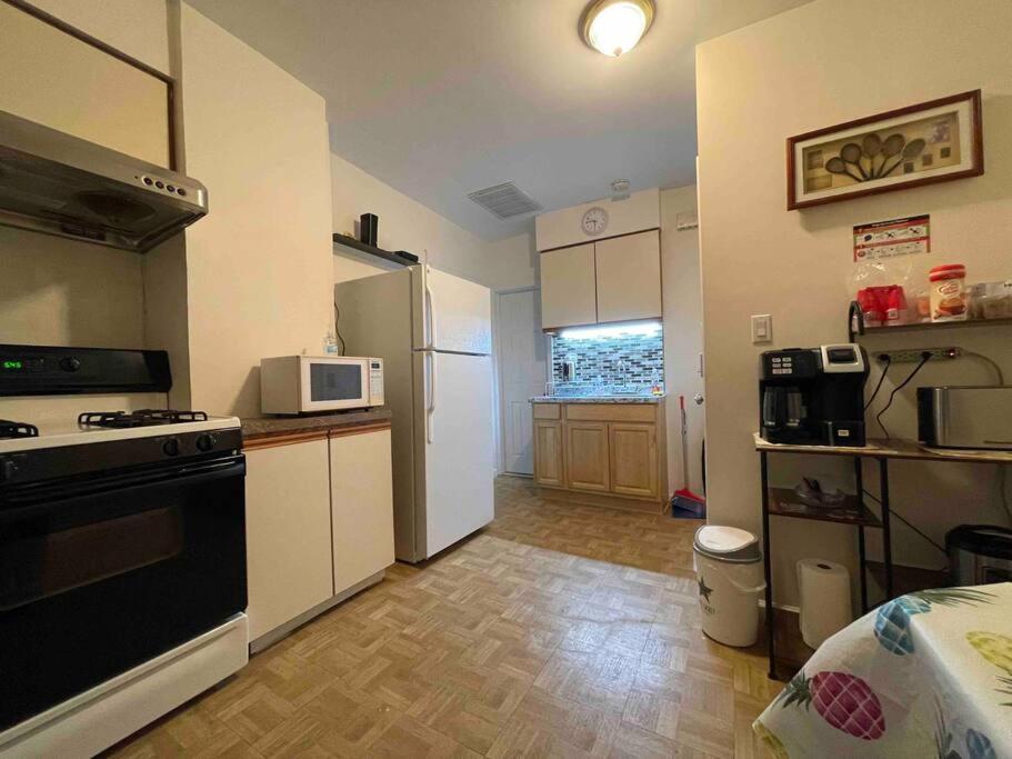 Entire Beautiful 1br For You! R Apartment New York