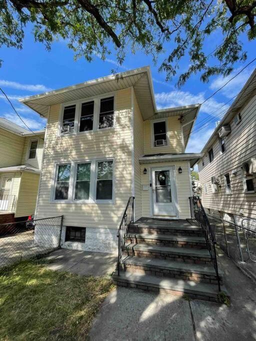 Entire Beautiful 1br For You! R Apartment New York
