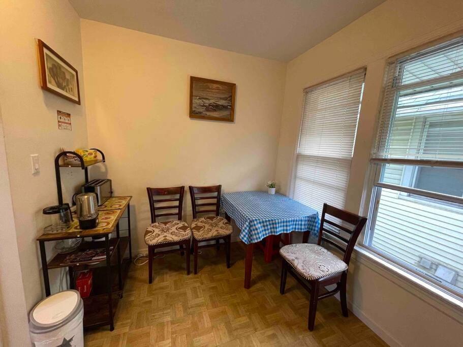 Entire Beautiful 1br For You! R Apartment *