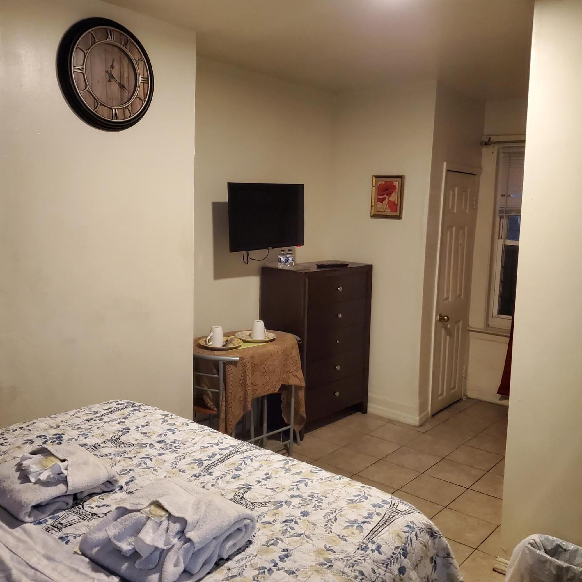Apartment And One Bedroom *