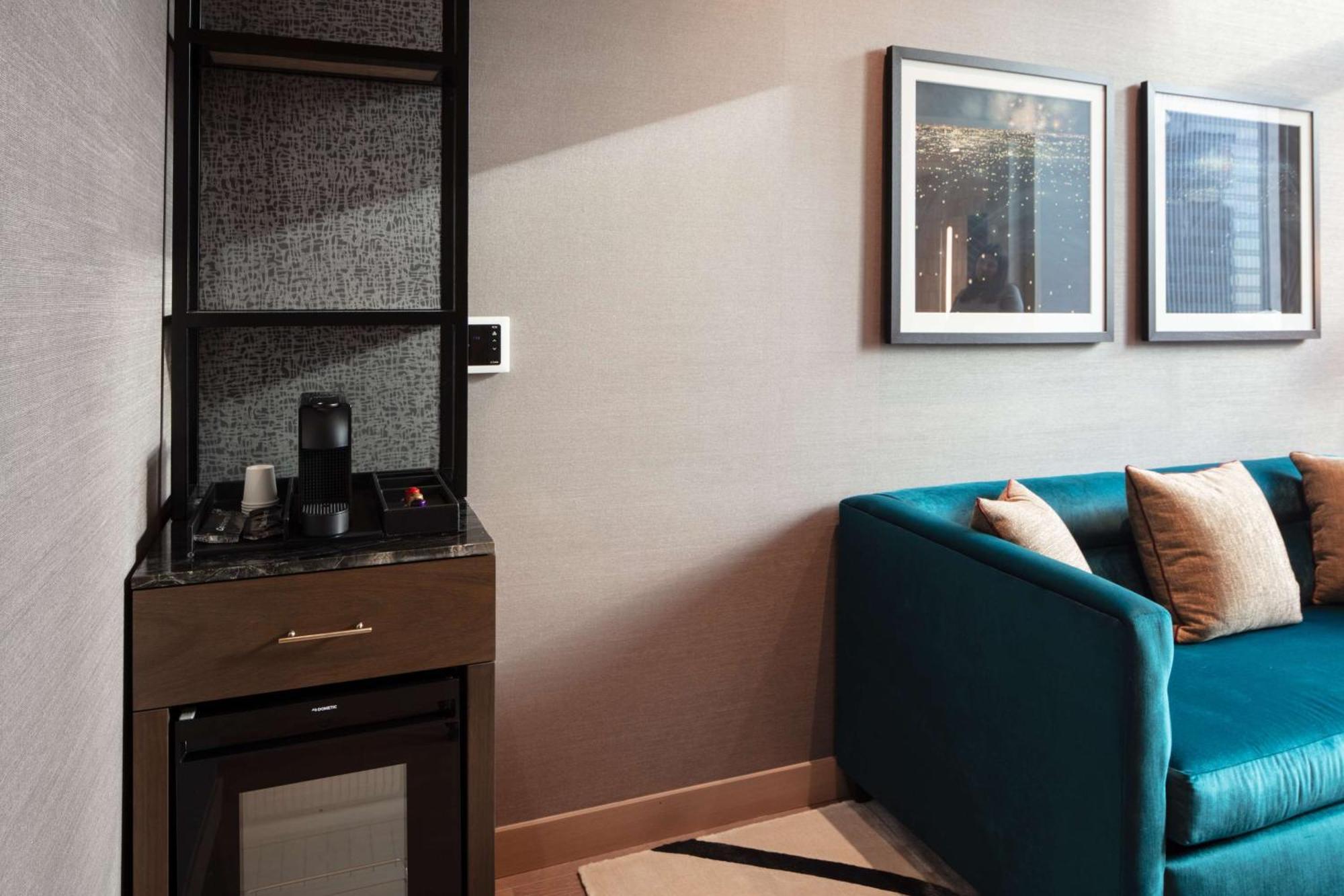 Hotel Tempo By Hilton Times Square 4*