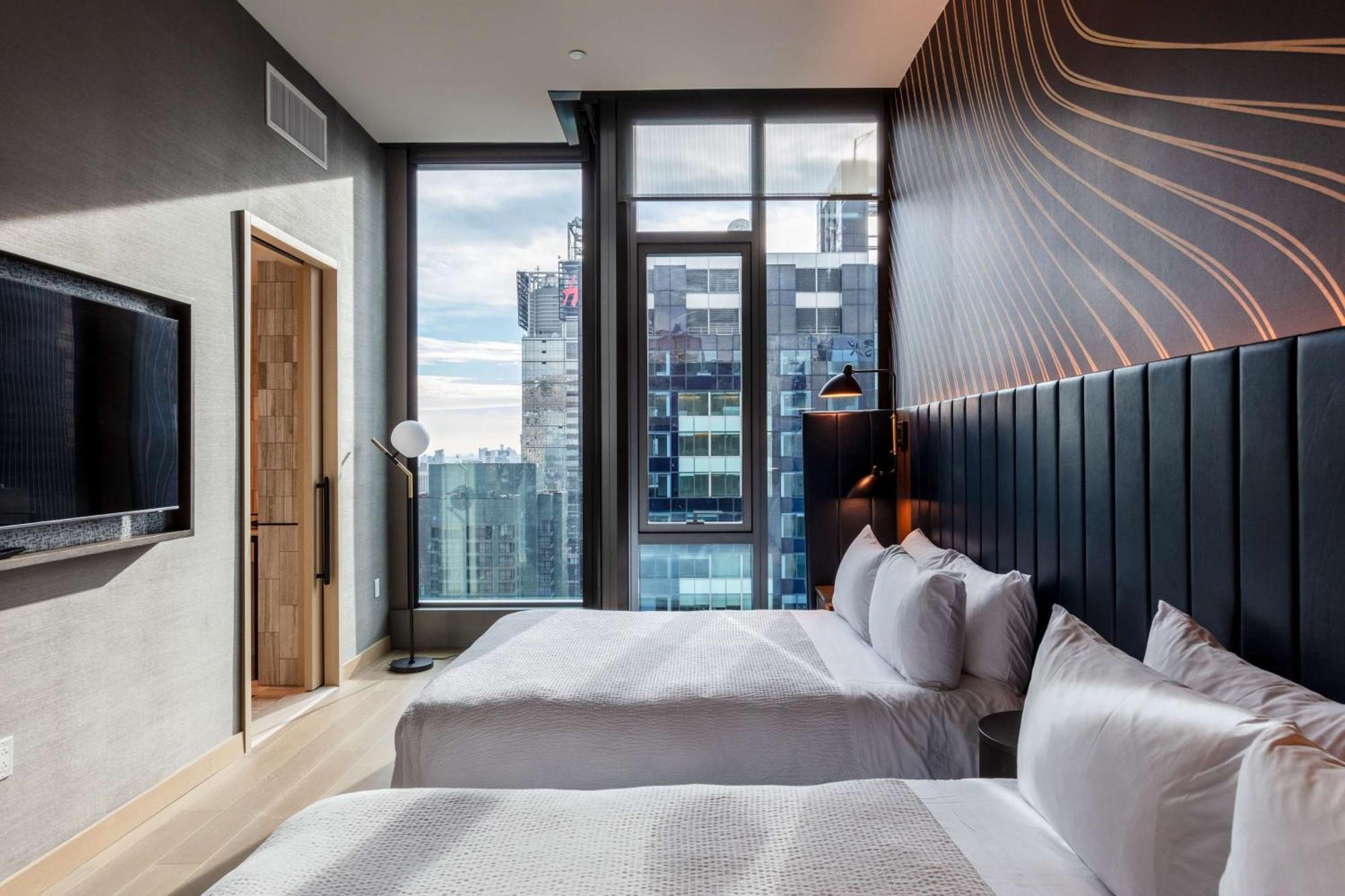 Tempo By Hilton Times Square 4*