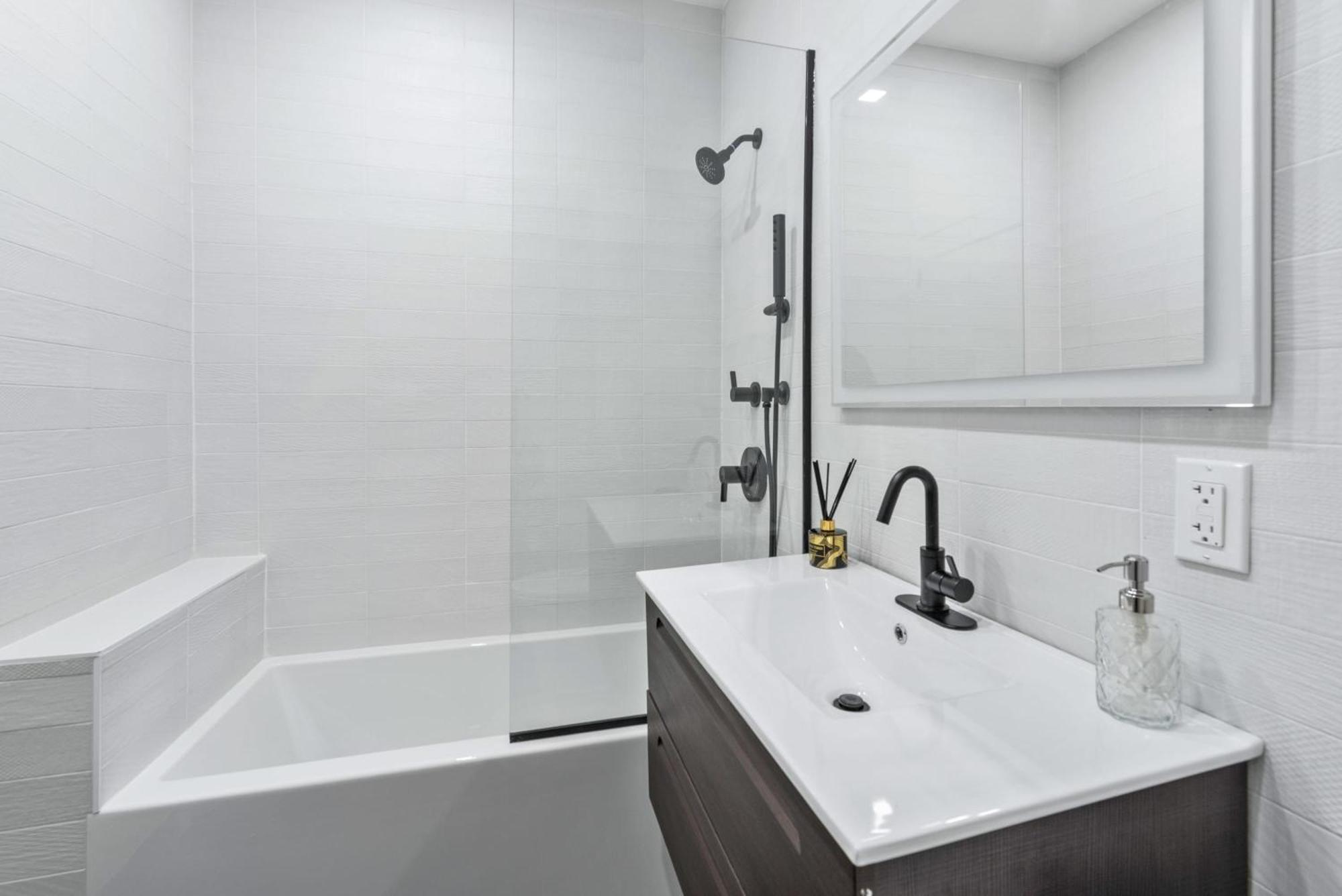 Notch 2br & 2ba Minutes From Park In Upper East Side Apartment *