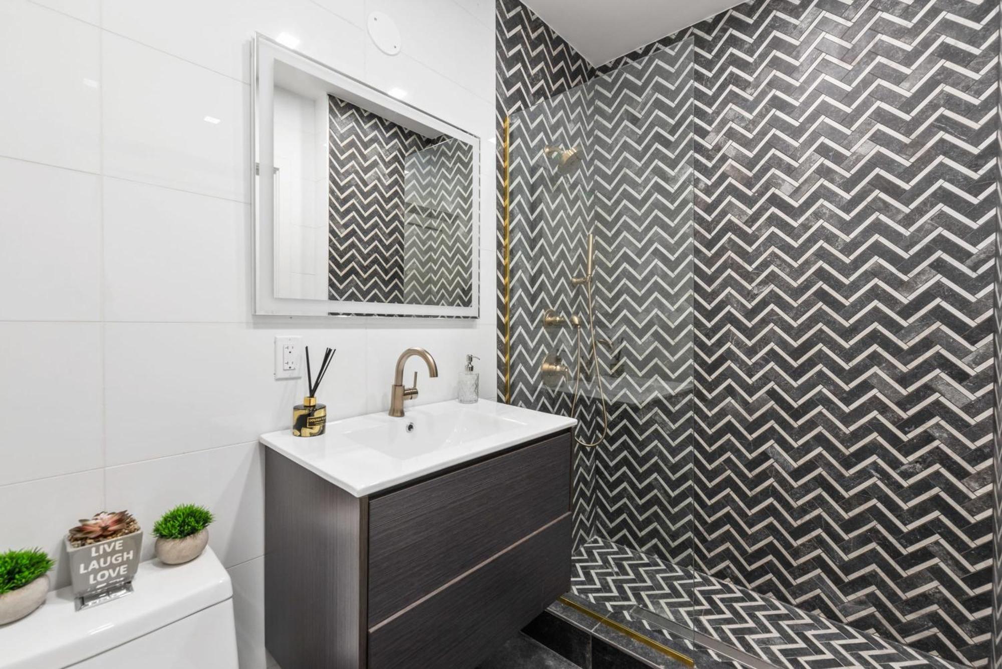 Notch 2br & 2ba Minutes From Park In Upper East Side * New York