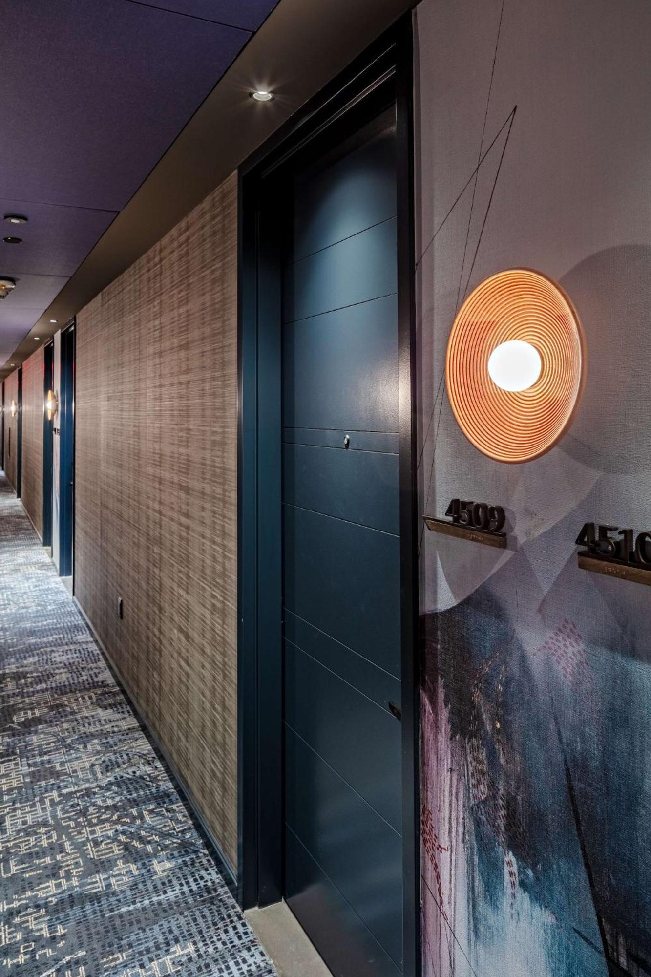 Tempo By Hilton Times Square 4*