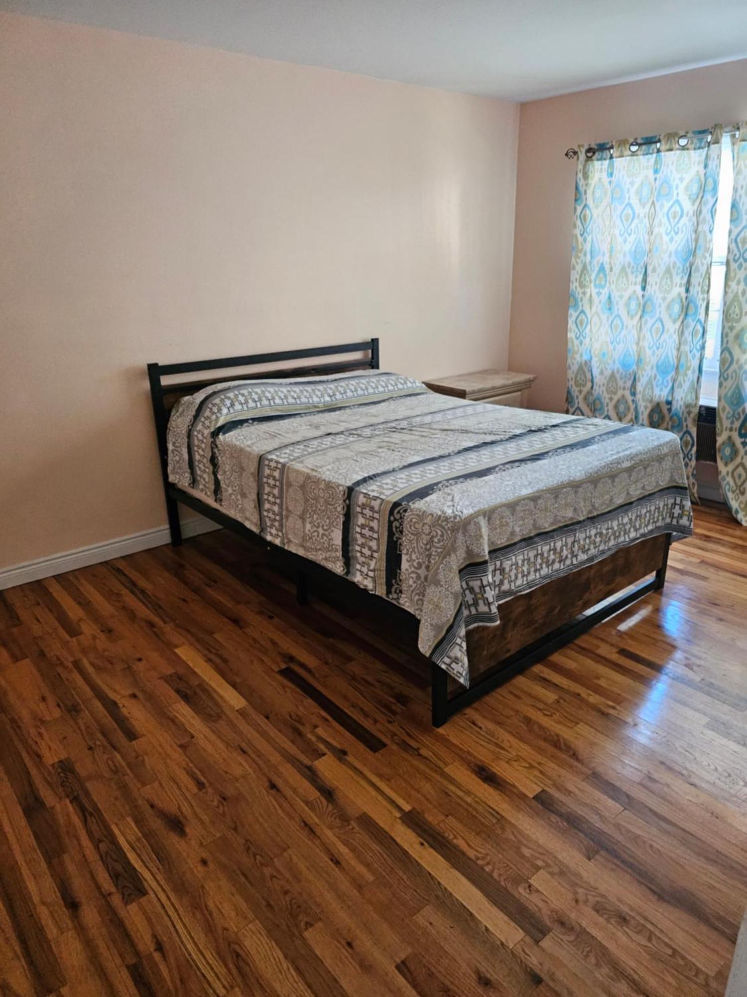 1st Floor Private Apt Near Ferry To Nyc And Park Apartment *