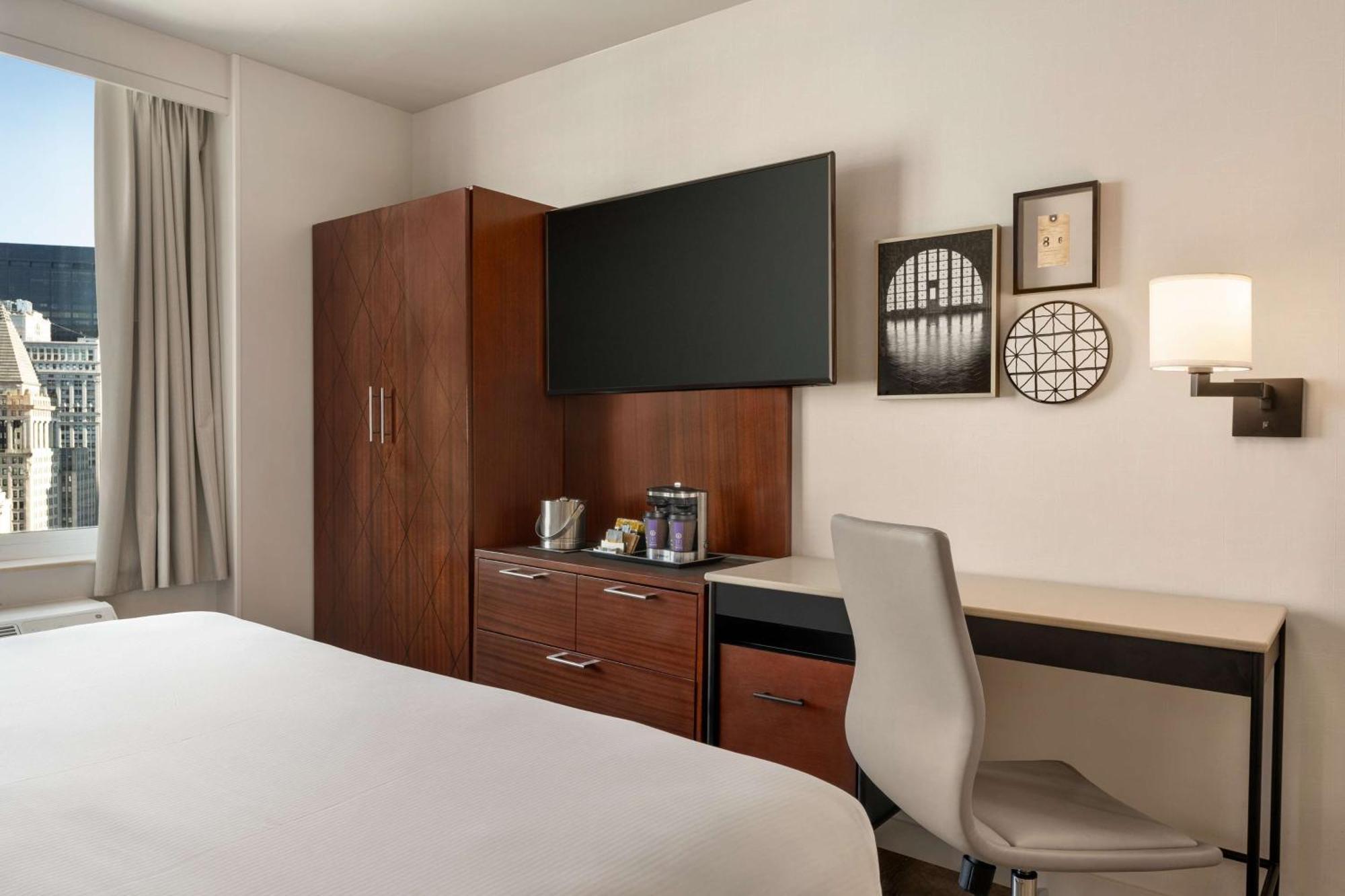 Doubletree By Hilton Downtown Hotel