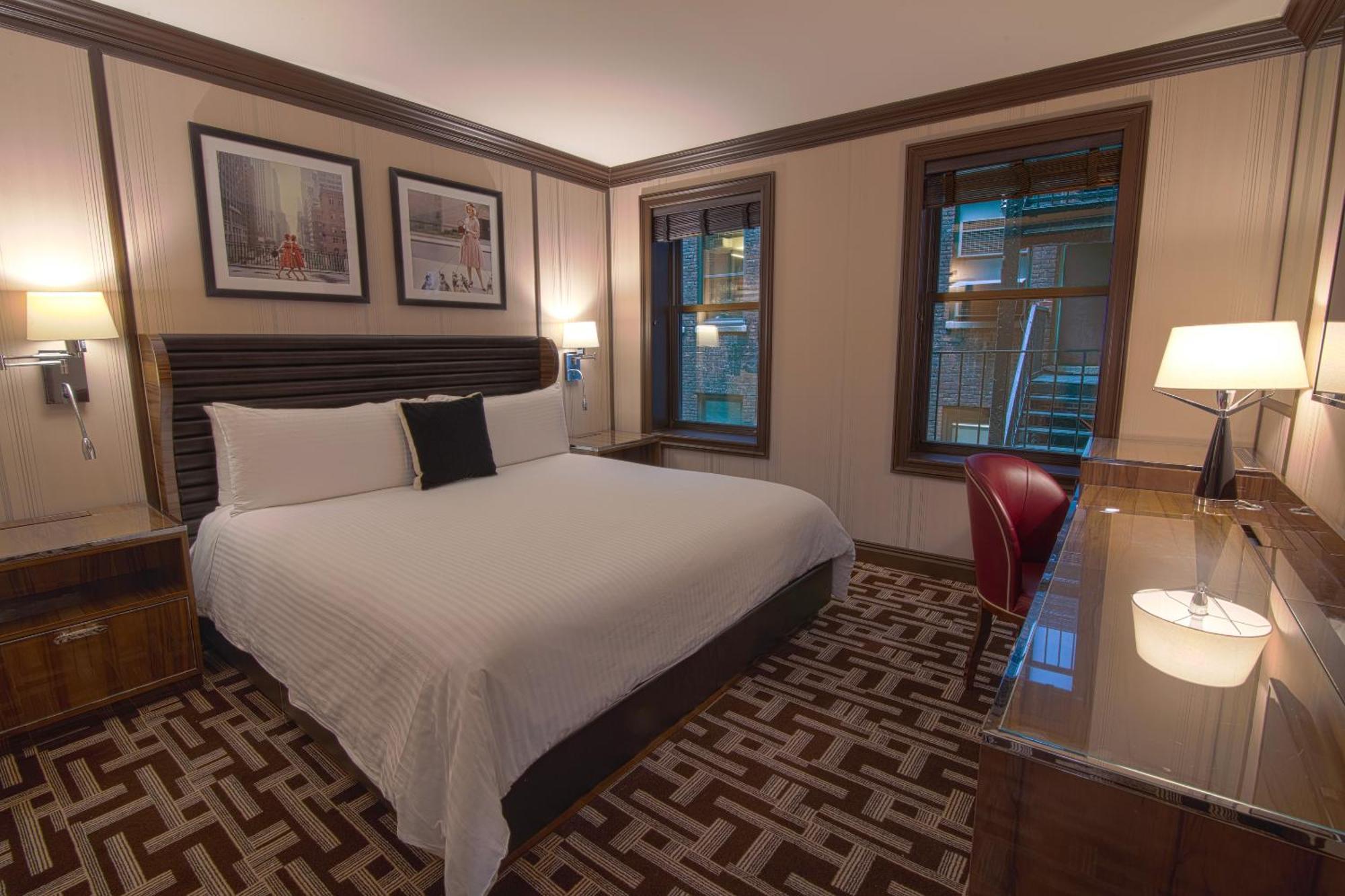 Iroquois Times Square 5*
