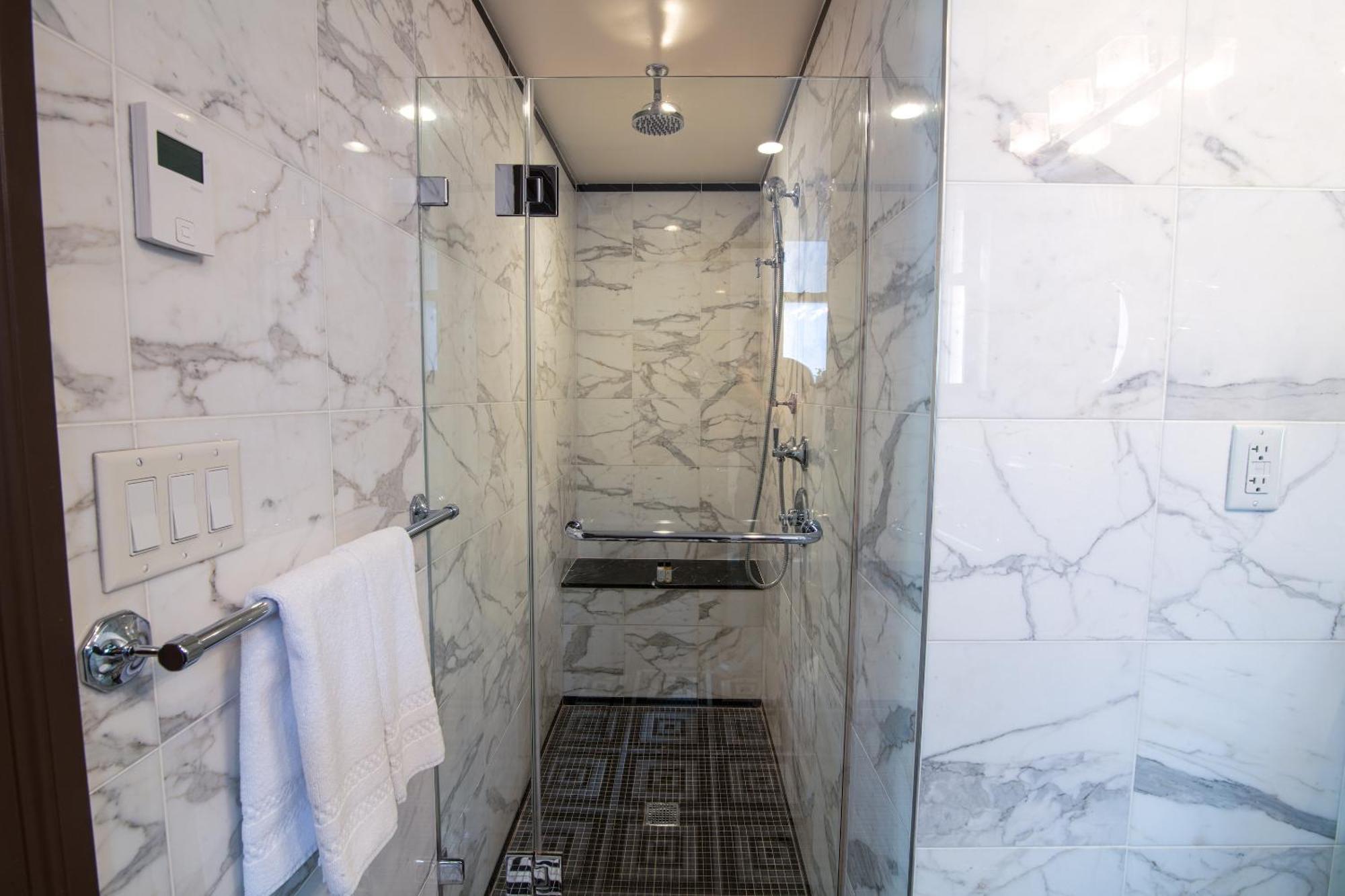 Iroquois Times Square 5* New York