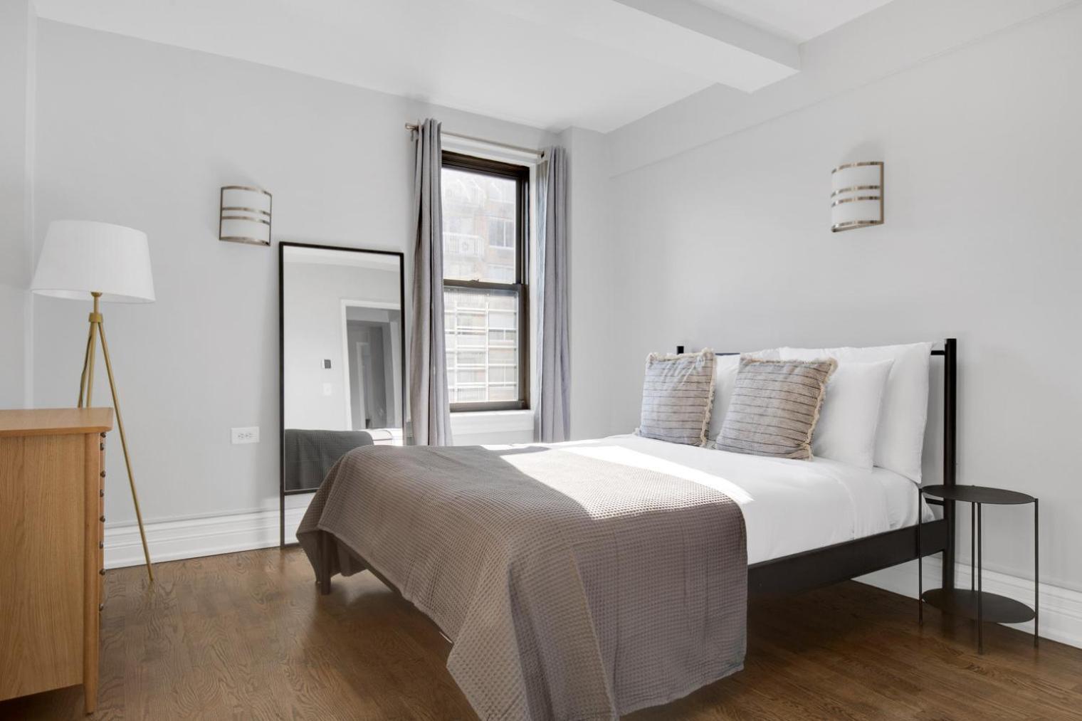 Uws 2br W Gym Doorman Nr Park Nyc-732 * New York