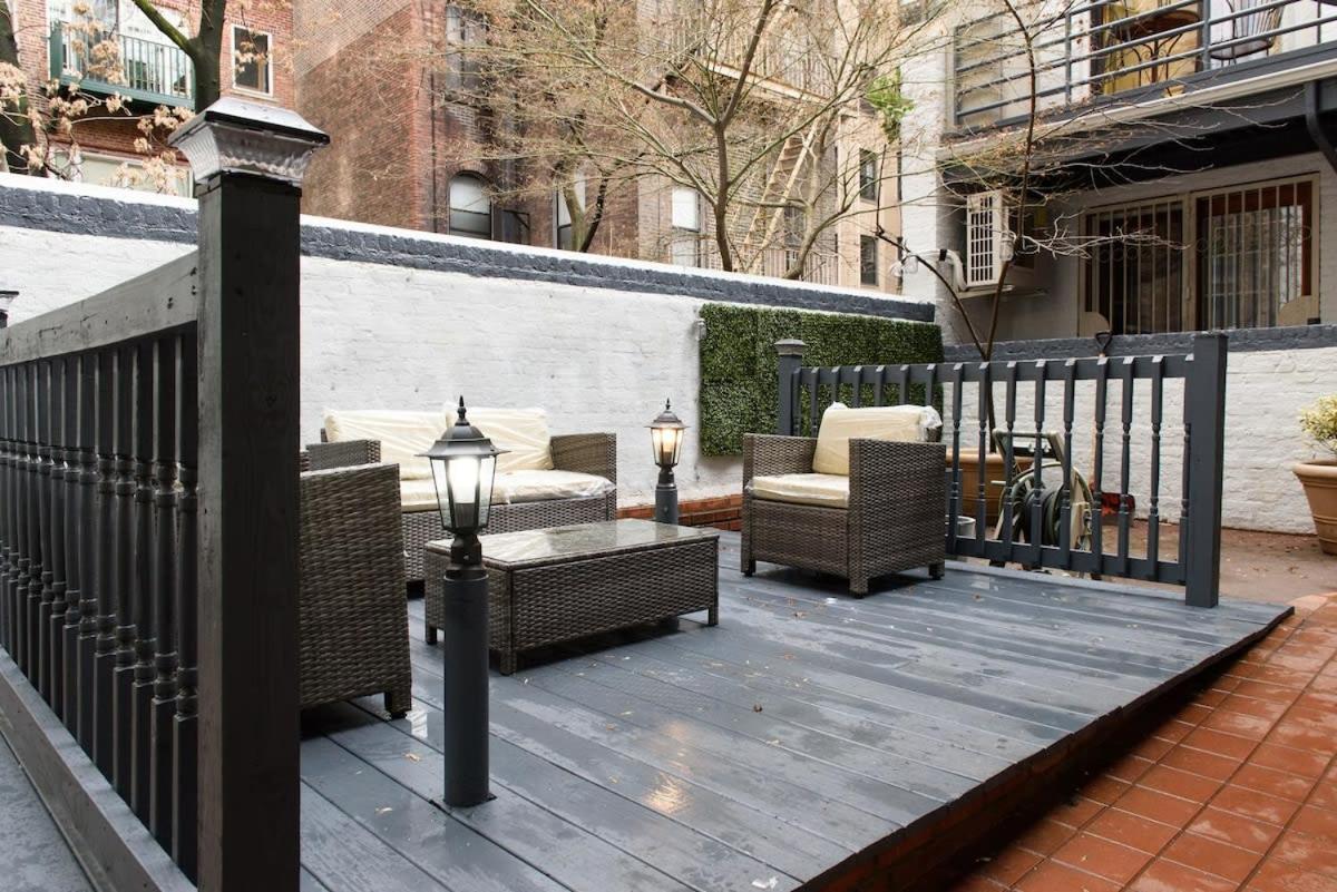 26-3a Gramercy W D Outdoor Courtyard New York
