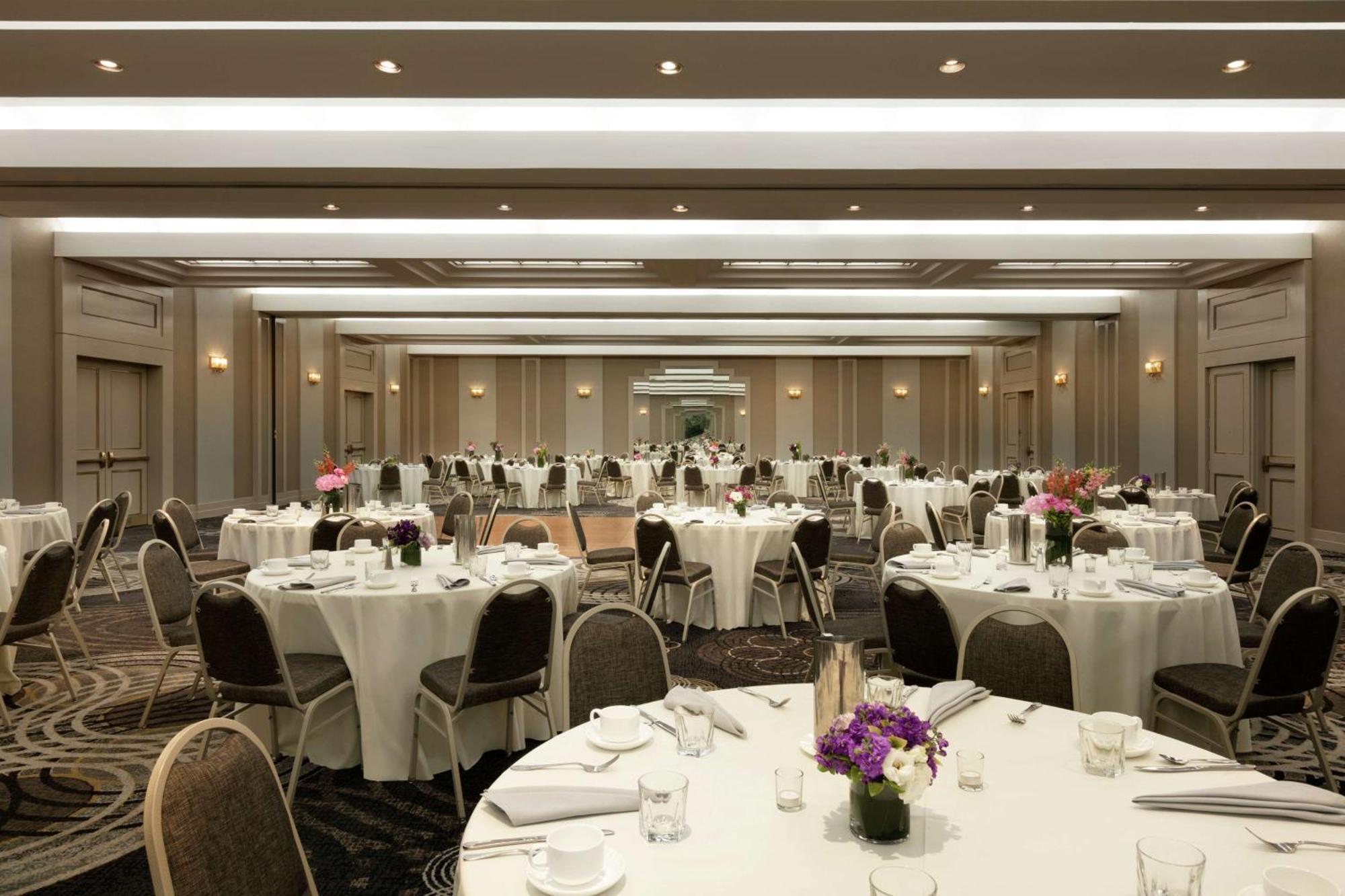 Hotel Laguardia Plaza
