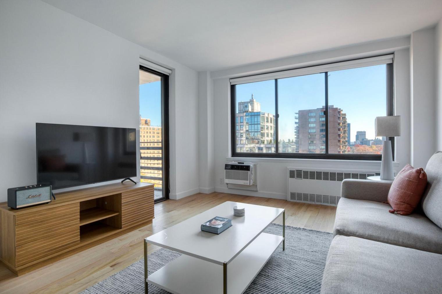 Apartment Uws 1br W Elevator Wd Nr Park Nyc-1322 *