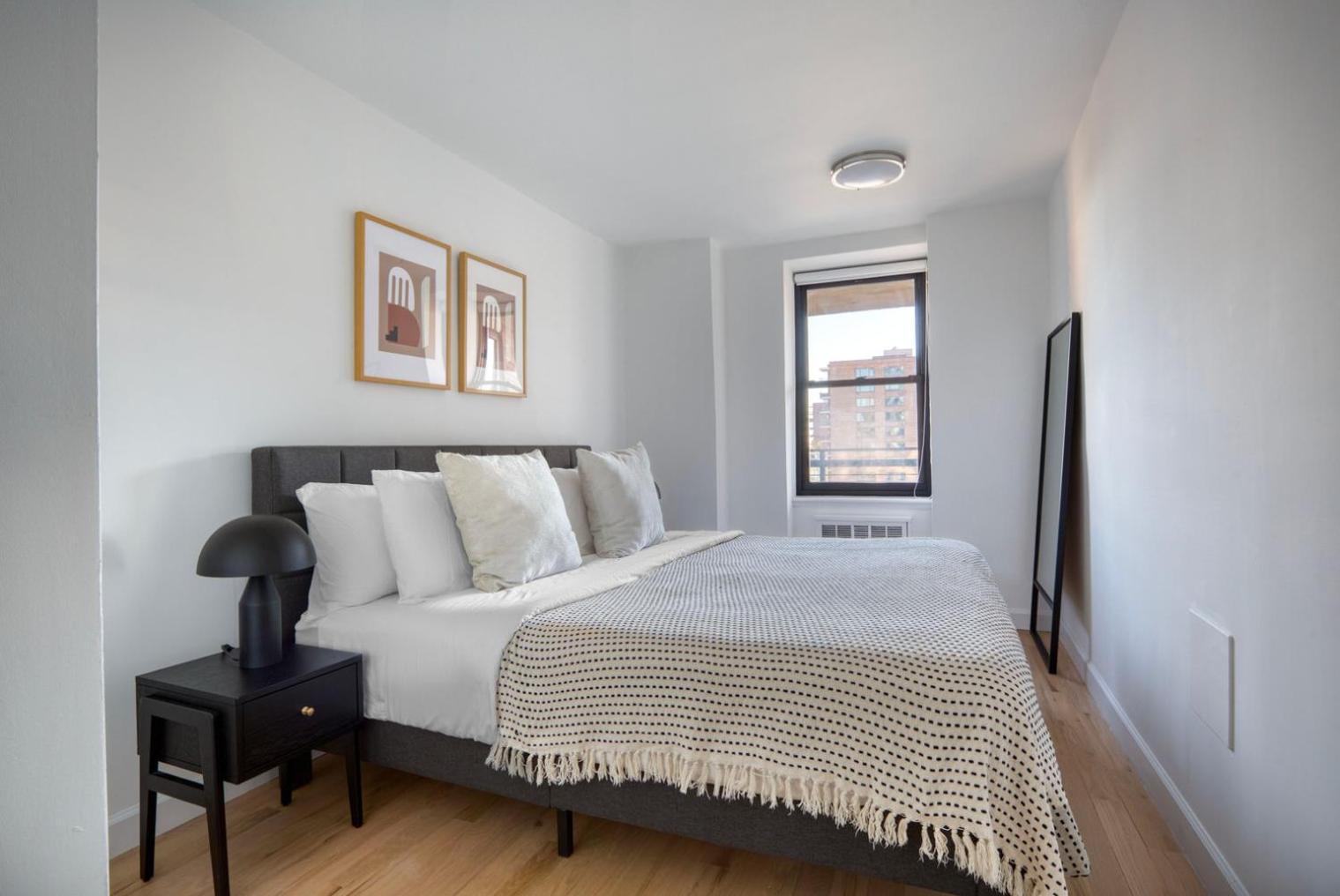 Apartment Uws 1br W Elevator Wd Nr Park Nyc-1322