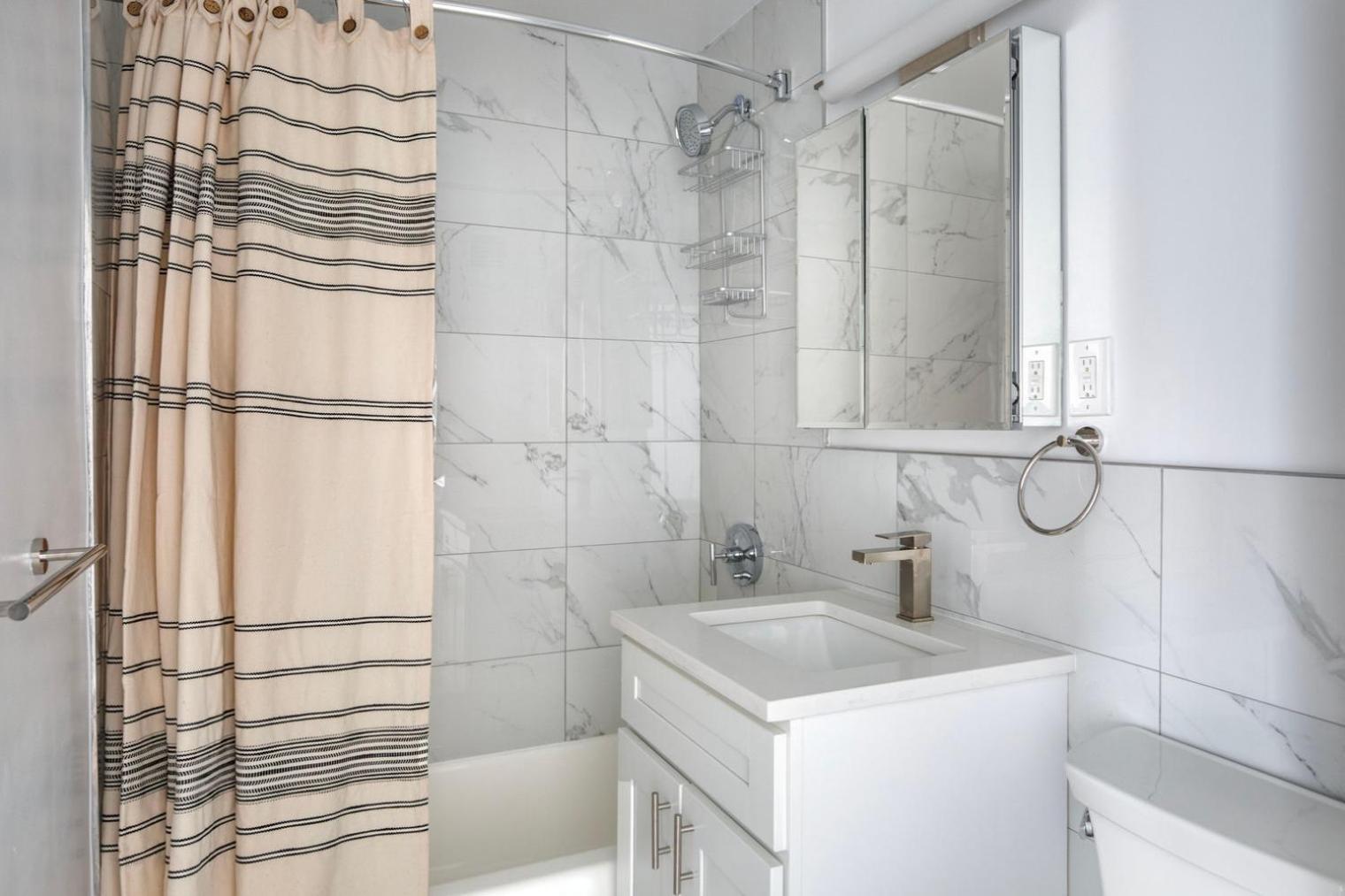Apartment Uws 1br W Elevator Wd Nr Park Nyc-1322 *