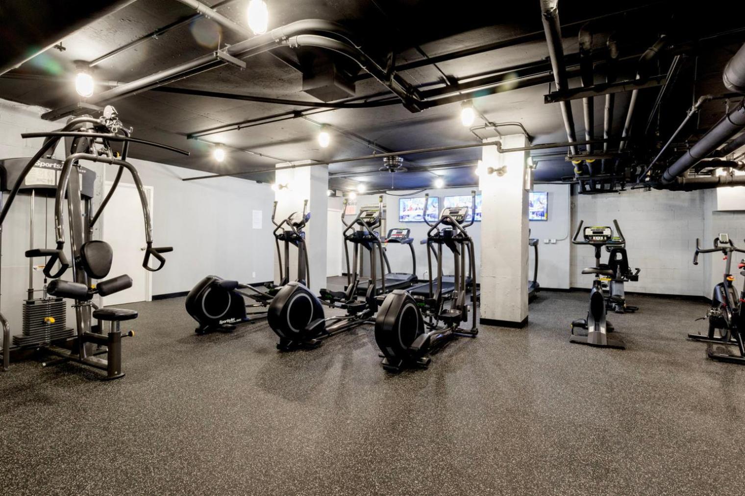 Uws 1br W Elevator Wd Nr Park Nyc-1322
