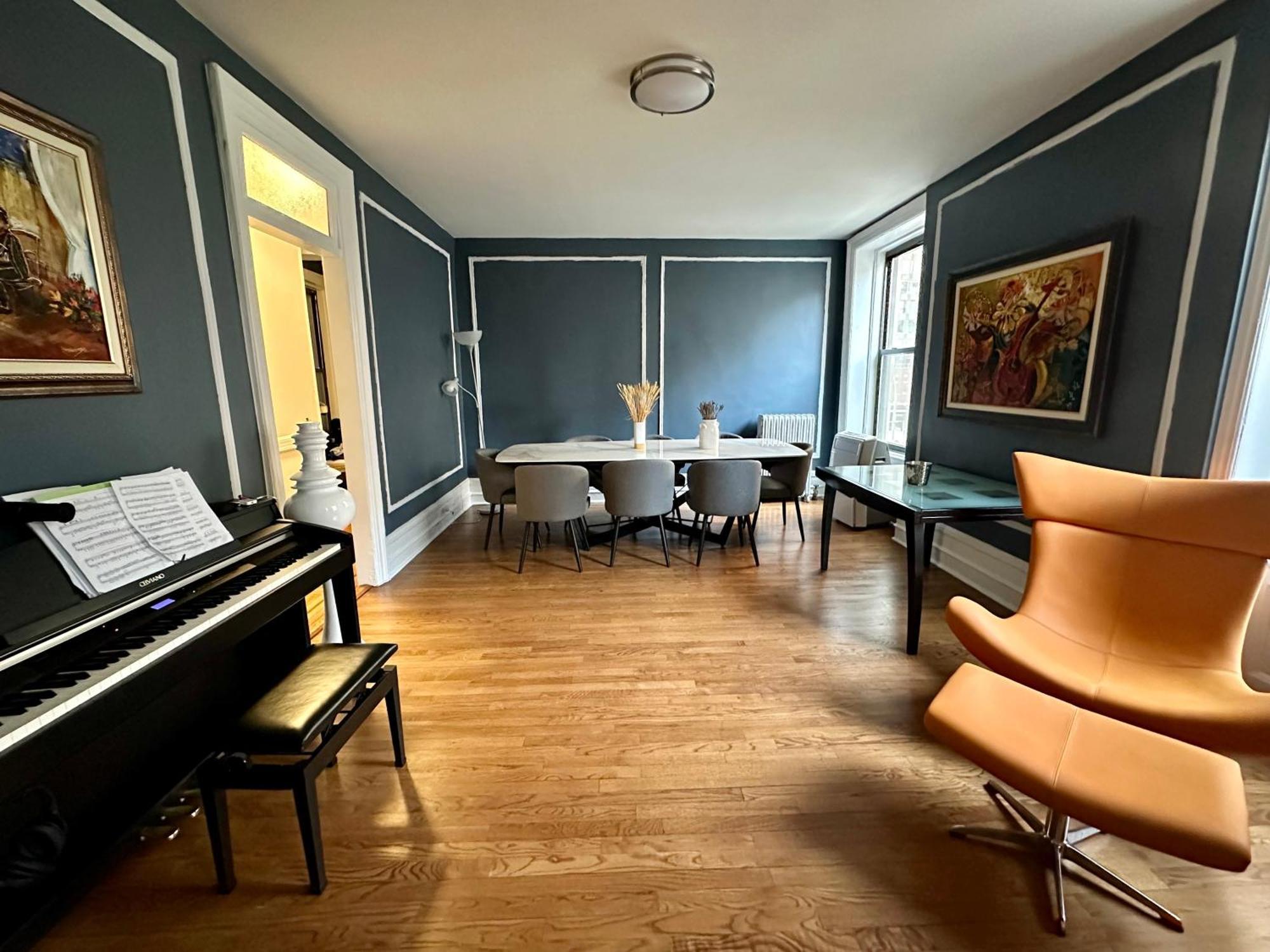 Large 3 Bedroom Perfect For Families Apartment *