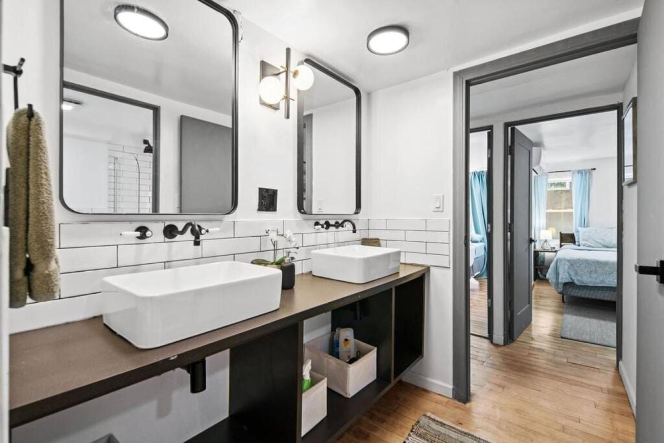 Renovated 3br With Private Backyard In Bed-stuy Apartment *