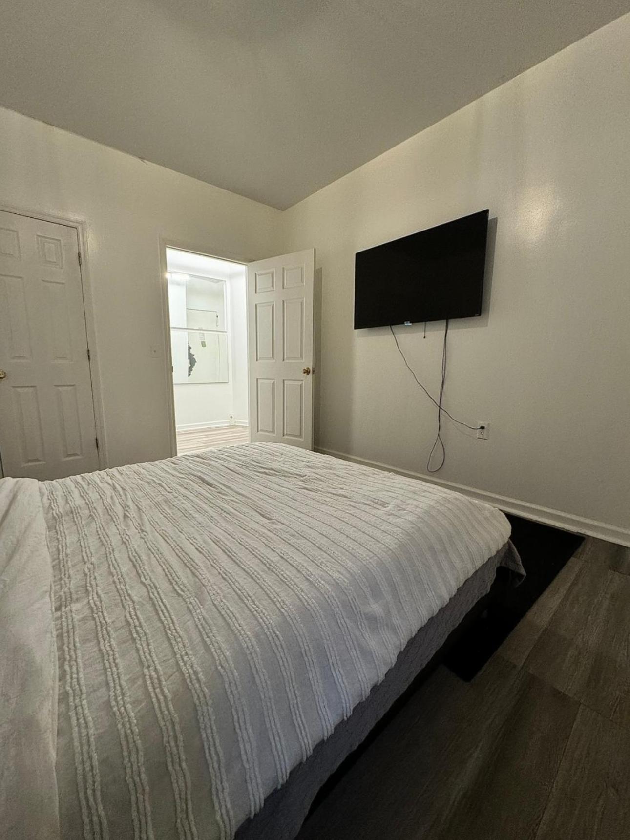 Apartment 3 Bedroom In Park/ Times Square/ Hudson Yards *