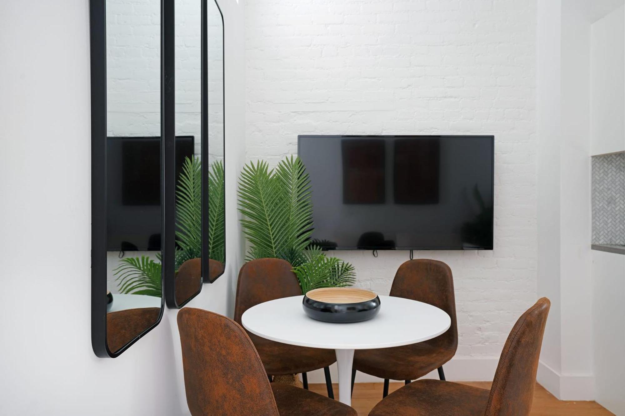 Apartment 1290-16 New Renovated 2 Bedrooms In Ues