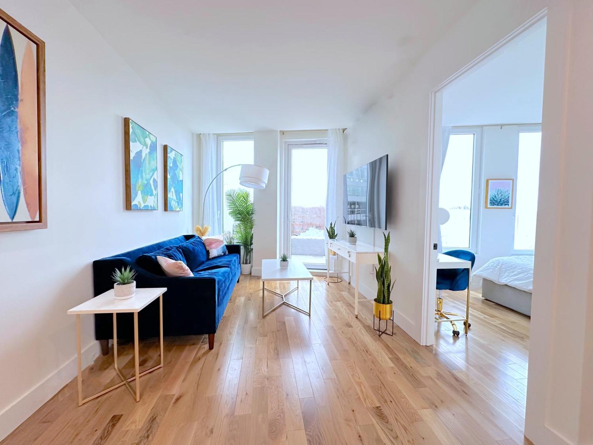 Large One Bedroom - Massive Private Terrace - Luxury Building - Williamsburg - Greenpoint *