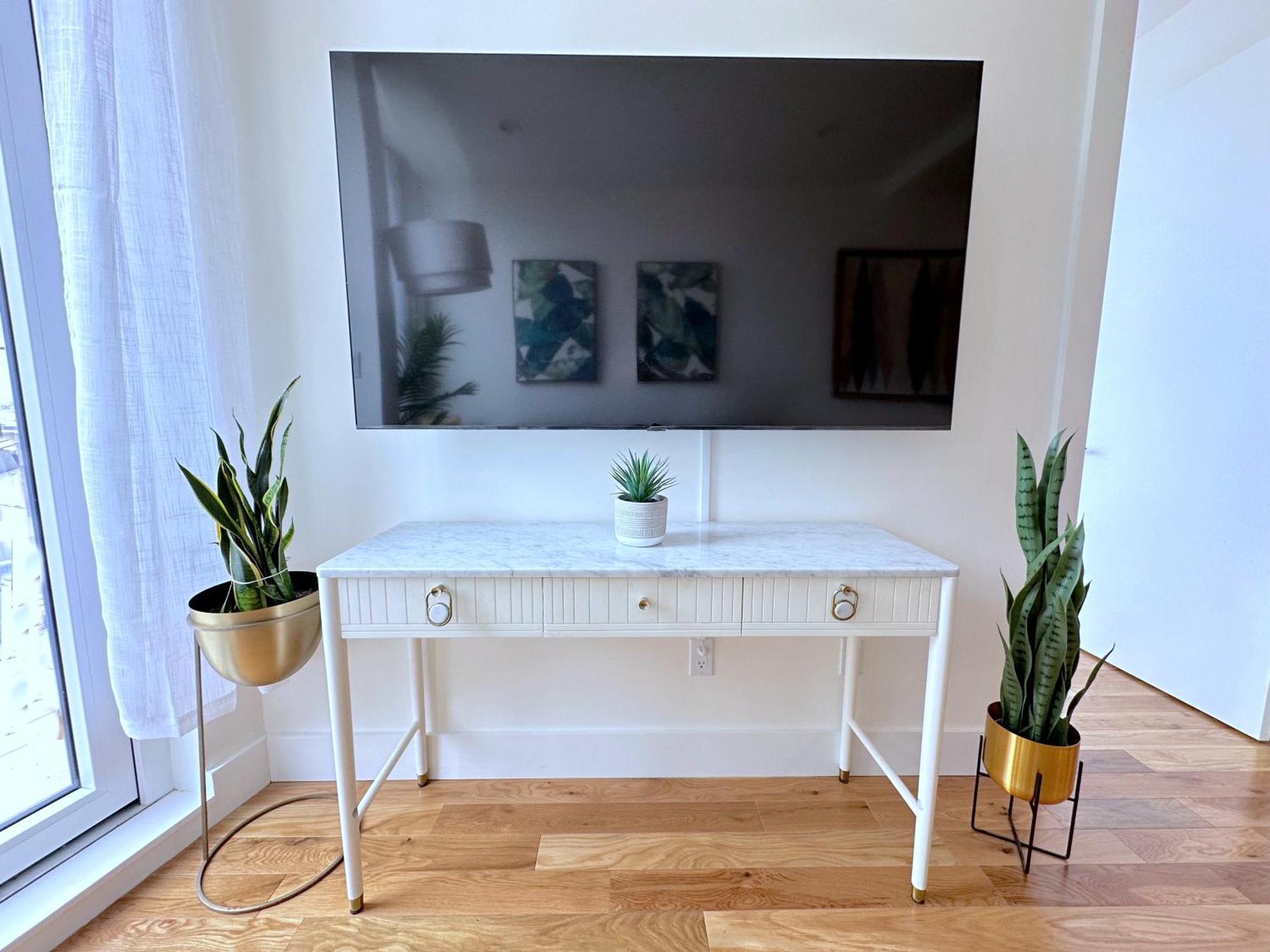 Apartment Large One Bedroom - Massive Private Terrace - Luxury Building - Williamsburg - Greenpoint New York