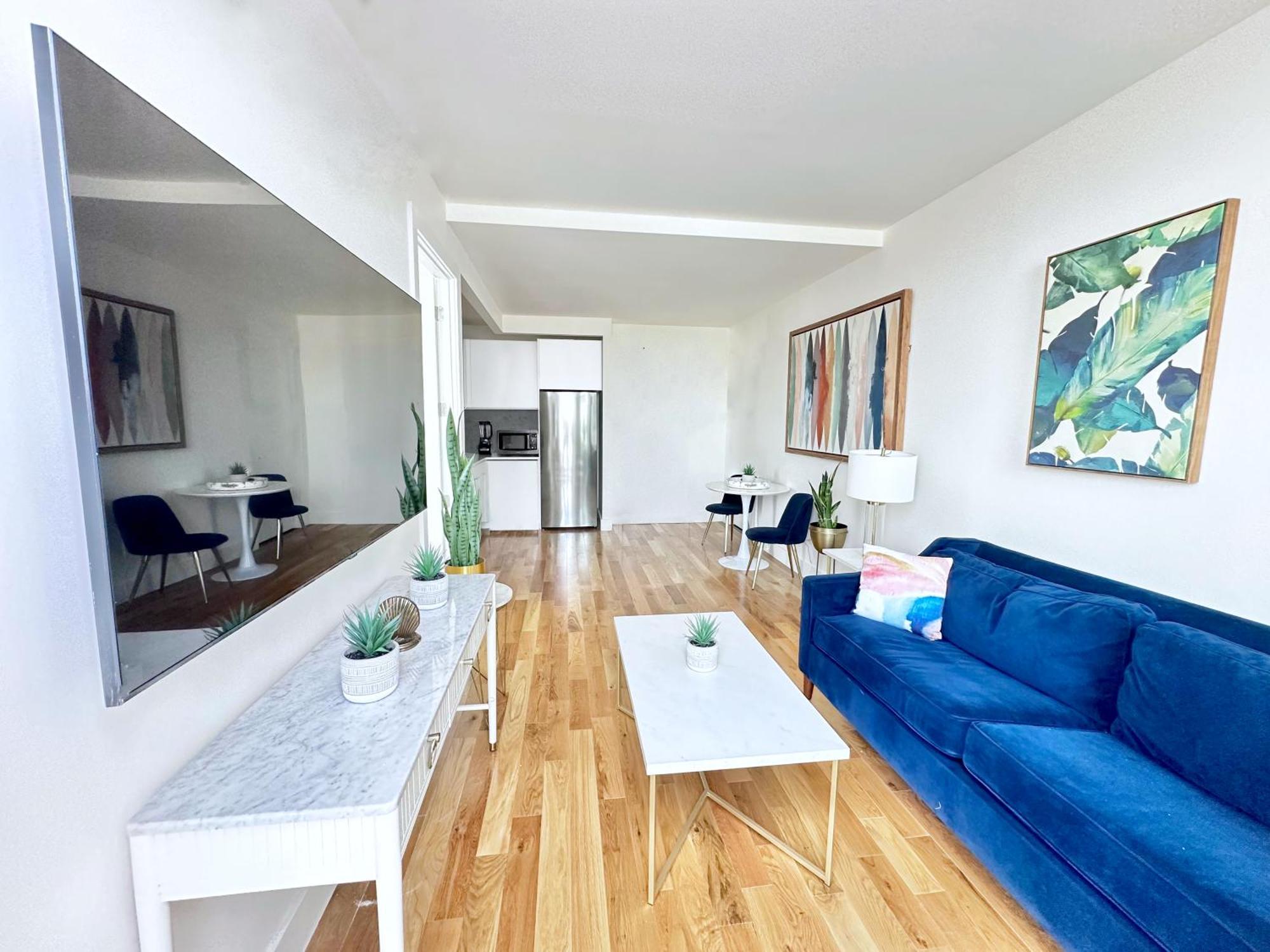 Large One Bedroom - Massive Private Terrace - Luxury Building - Williamsburg - Greenpoint *