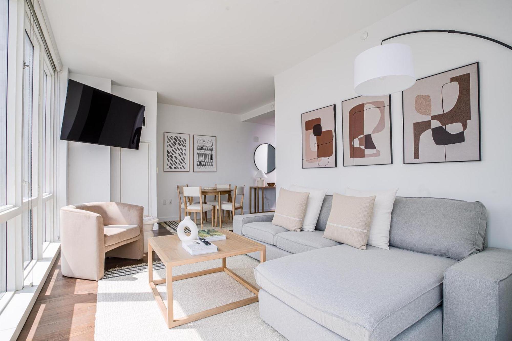 Lux Penthouse 2br 2 Bath *