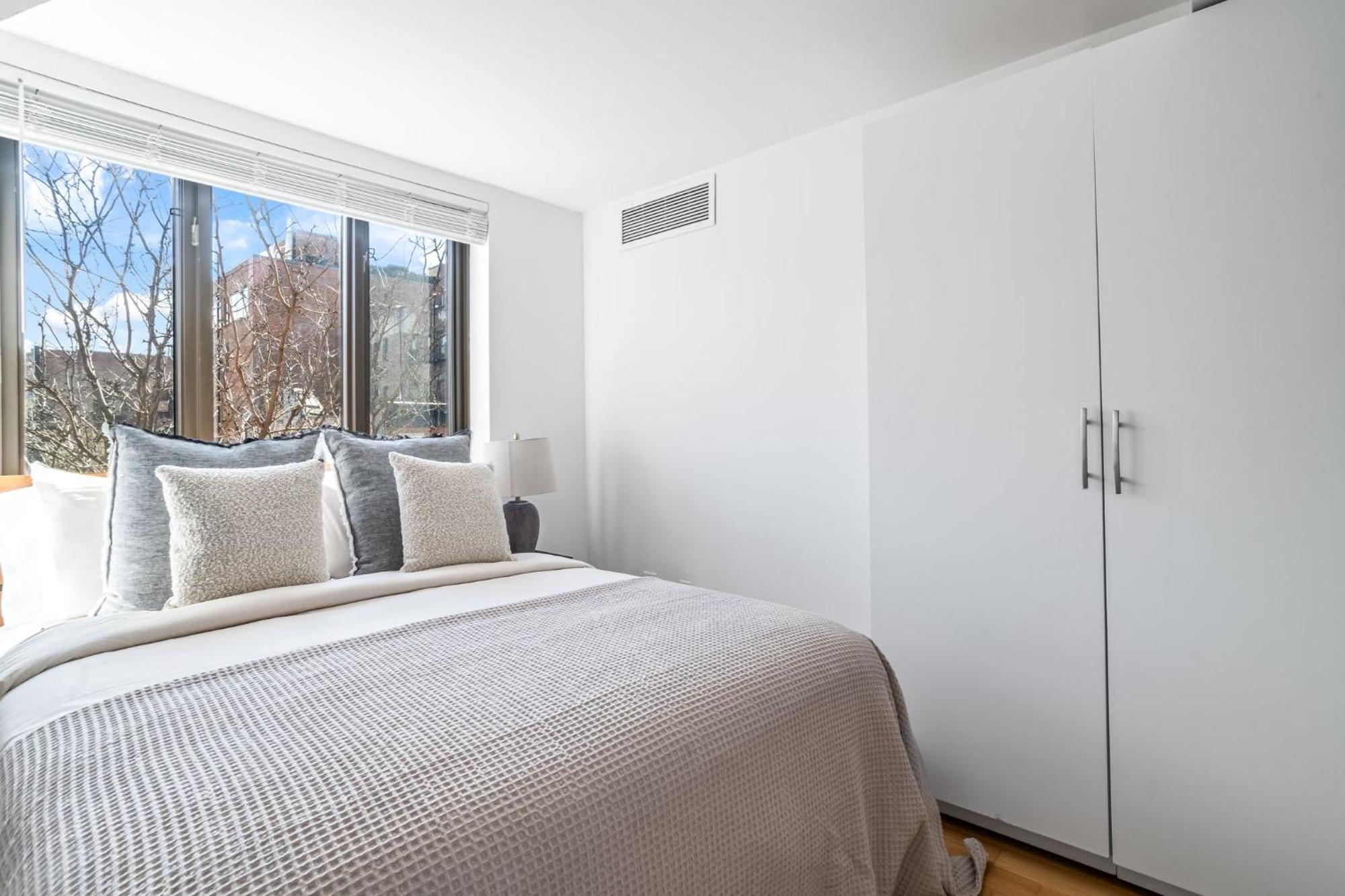 Family 3 Bedroom 1 Bath Getaway Apartment *