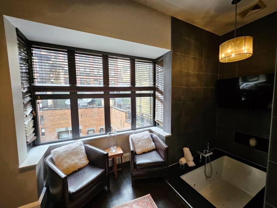 The Renwick Duplex At The Mansfield Midtown Apartment *
