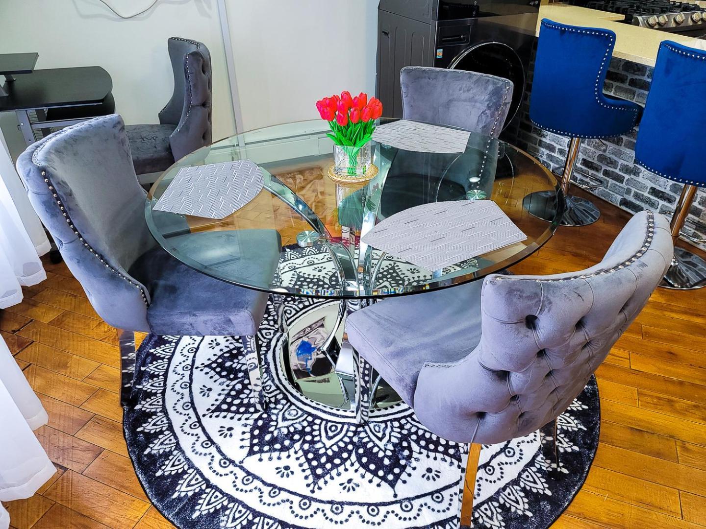 Osas Luxury Homestay *