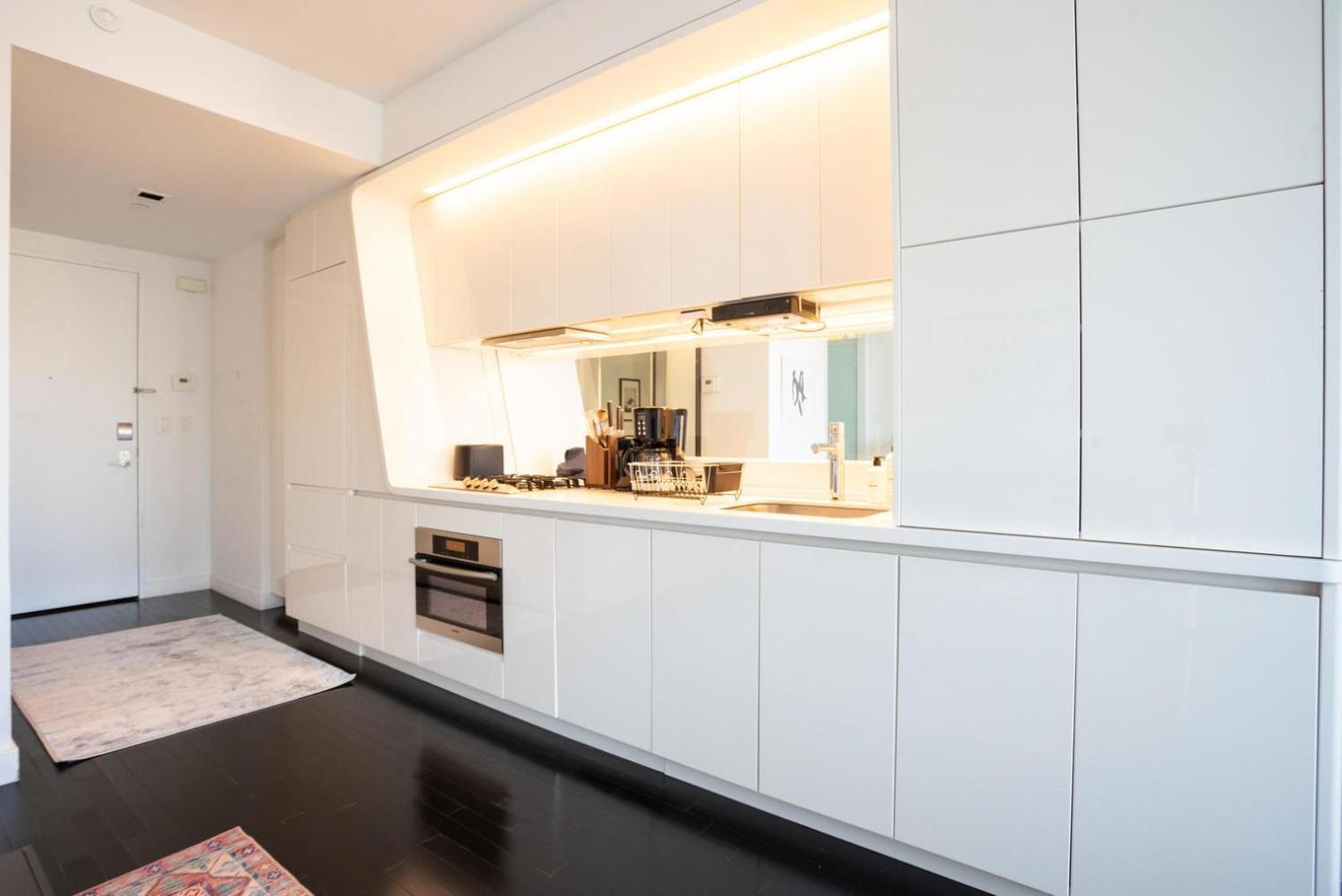 Tribeca 1br W Doorman Gym Roof Deck Nyc-1374 Apartment