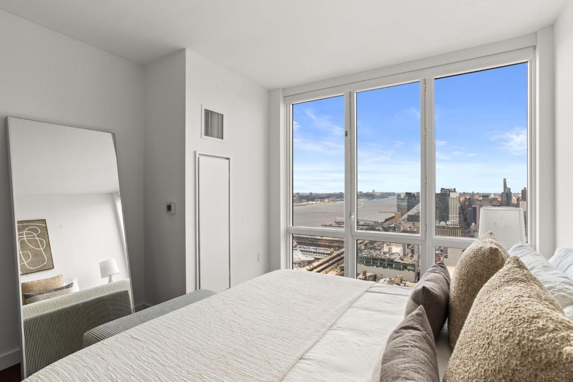 Stunning Views To Empire State With Amazing 2bd Apartment New York