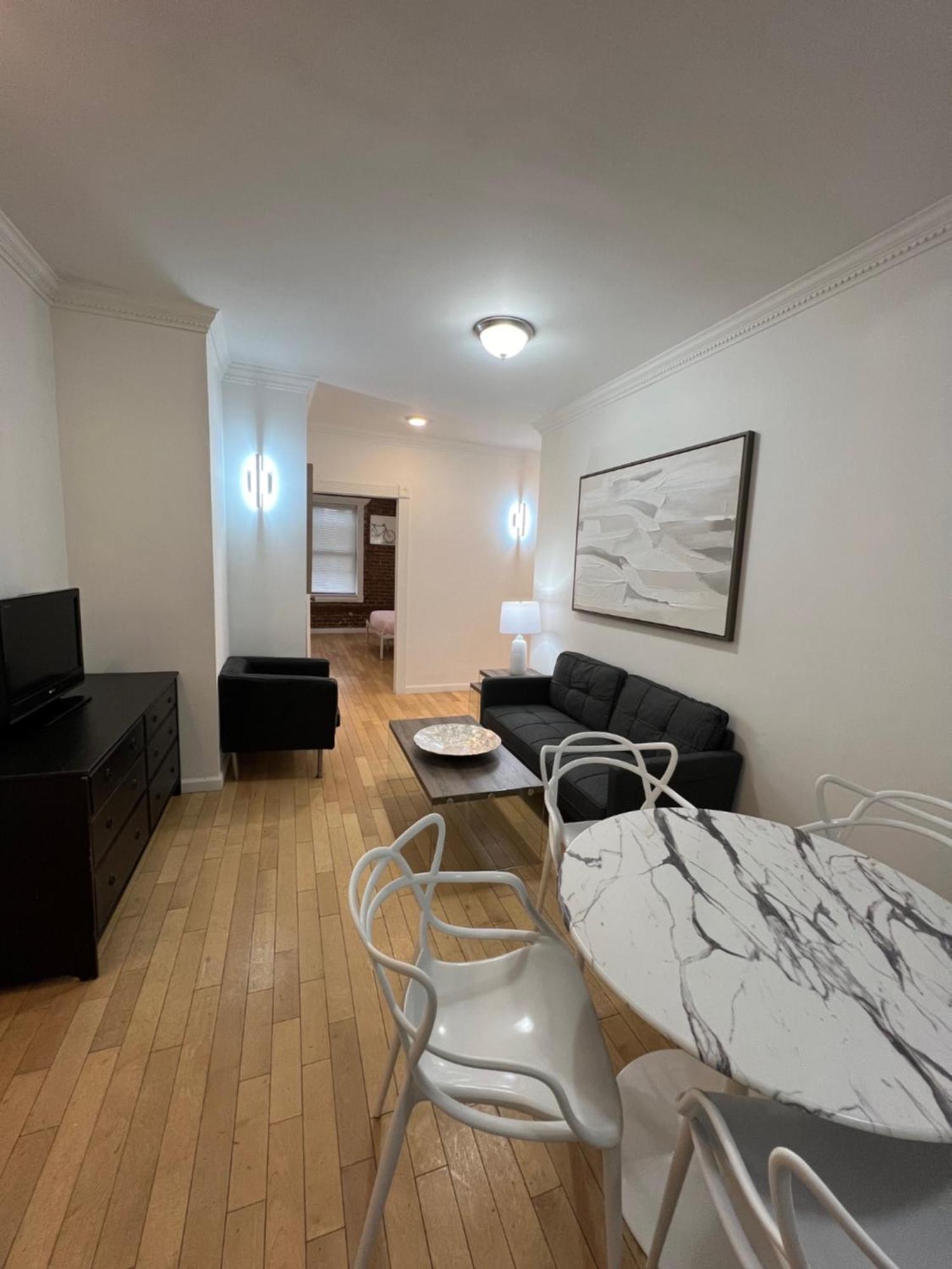 Modern By Central Park 3br *
