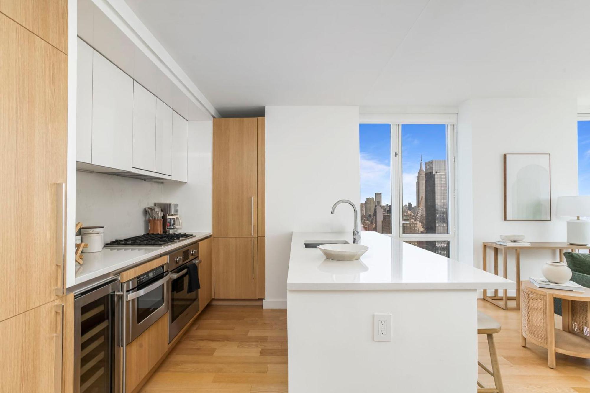 Manhattan Luxury 13 Apartment