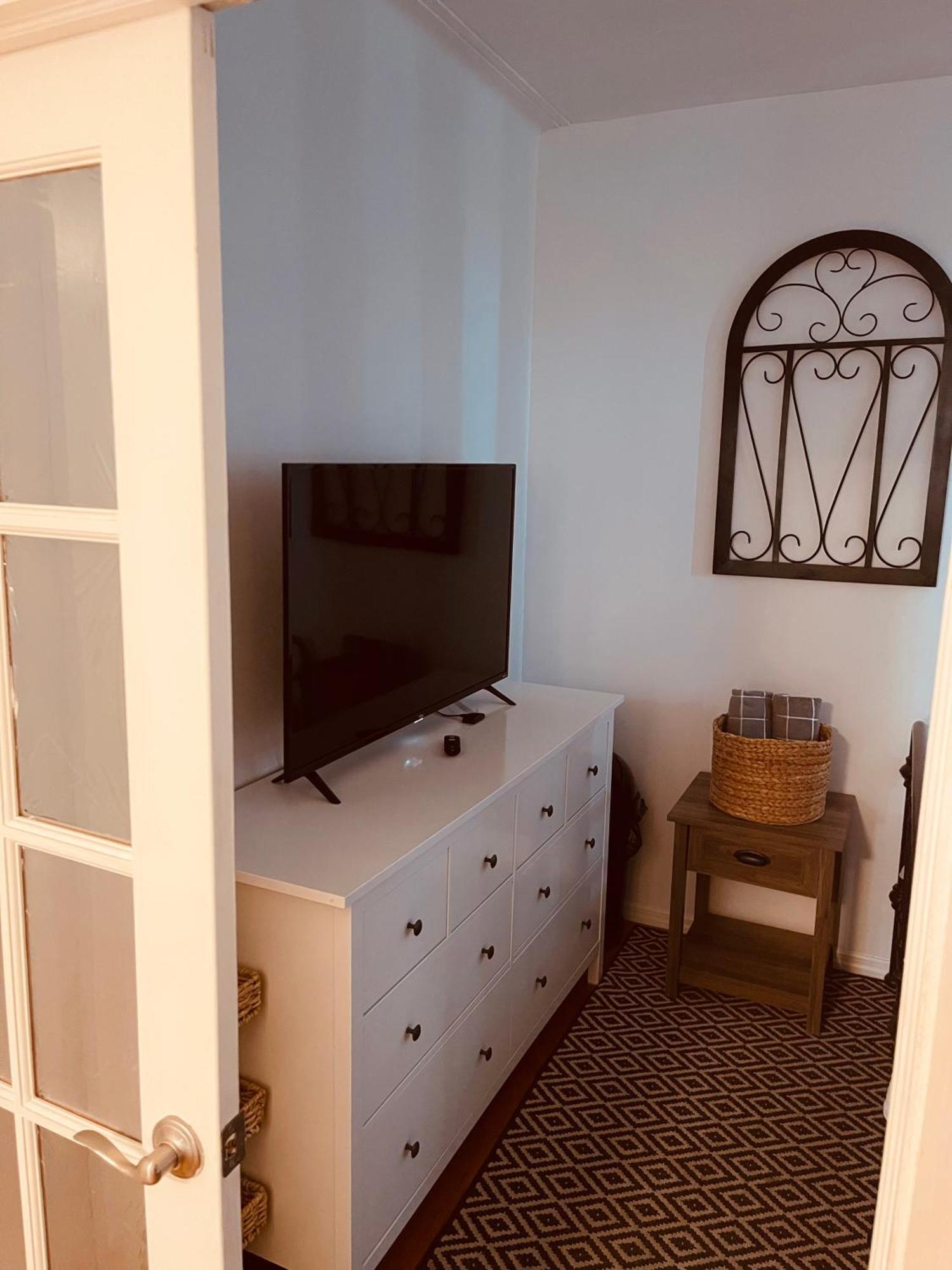 Apartment Private In Townhouse W 2 Baths Fq Beds 1-3ppl