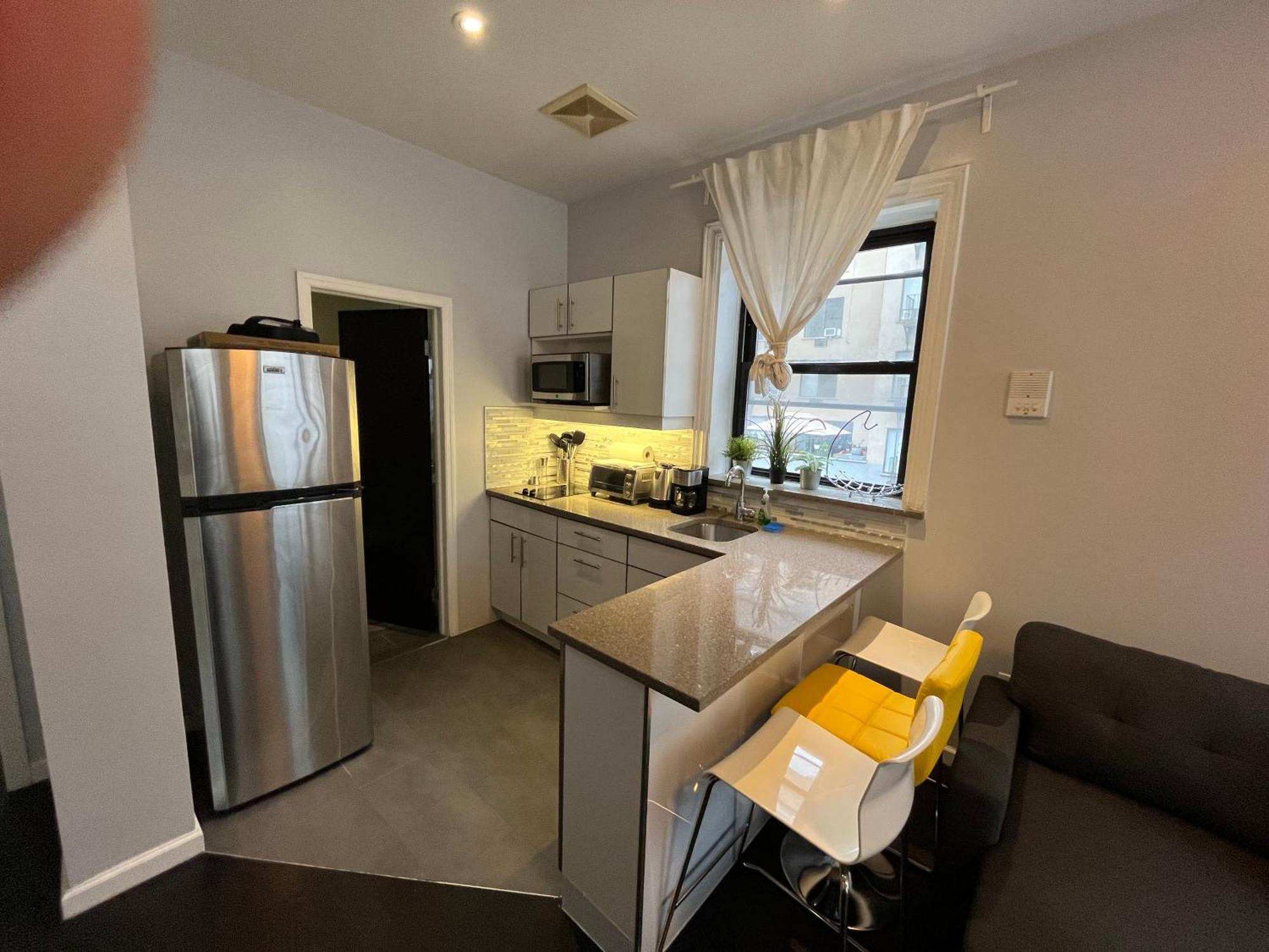 Apartment 3 Bedroom, Central Location In Manhattan!! New York