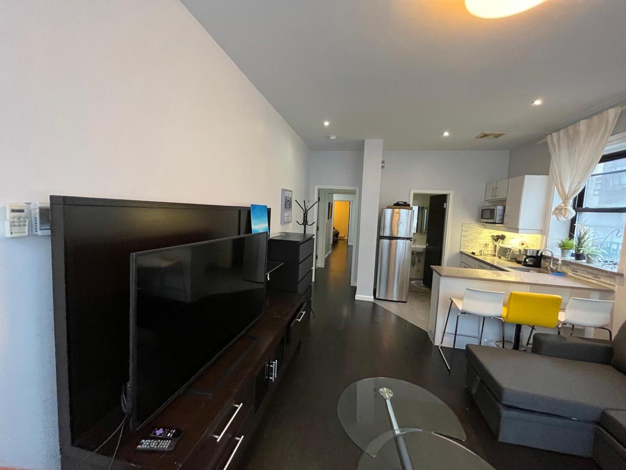 3 Bedroom, Central Location In Manhattan!! New York