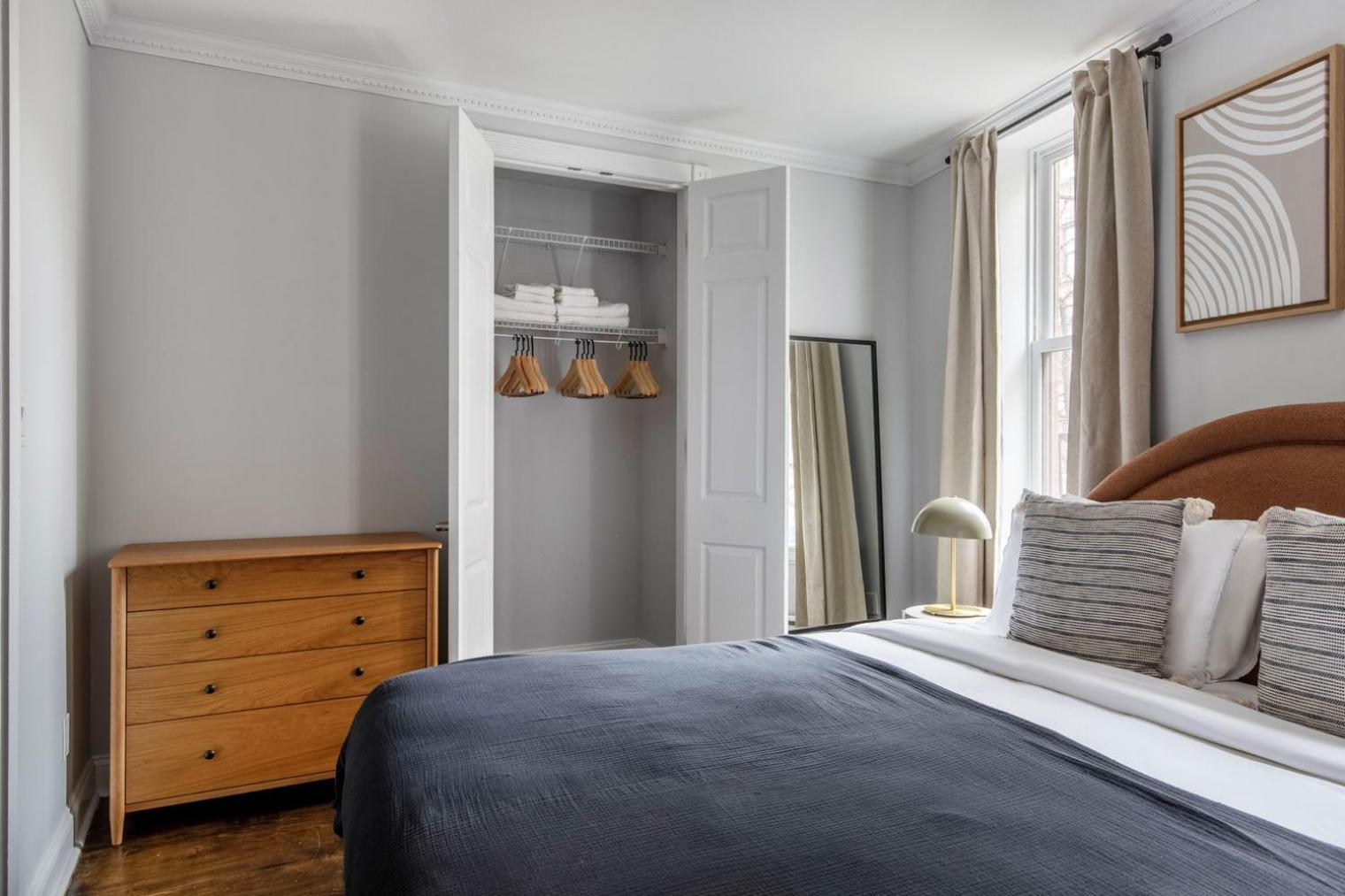 Apartment West Village 1br W Wd Nr Washington Square Park Nyc-1354 *