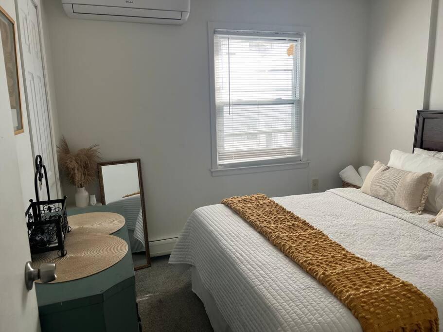 Cozy Lovely 2 Bedroom Apt, 5 Mins From Jfk *