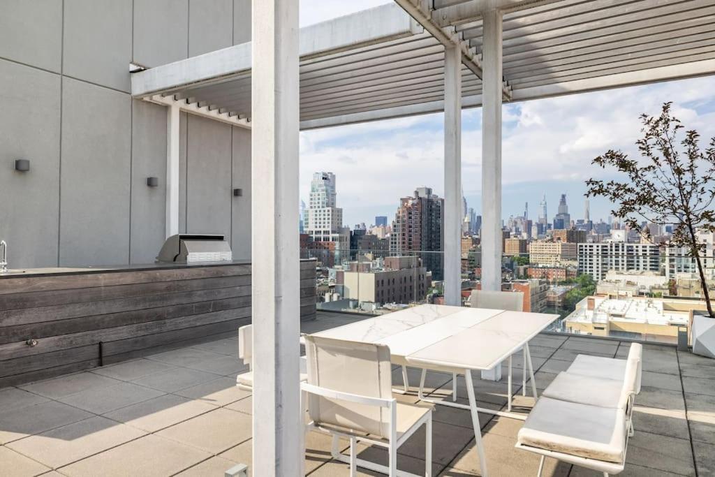 Brand New Five Bedroom Penthouse Apartment *