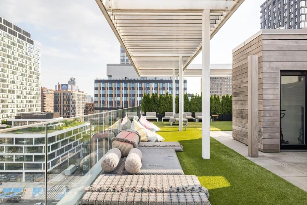 Brand New Five Bedroom Penthouse Apartment *