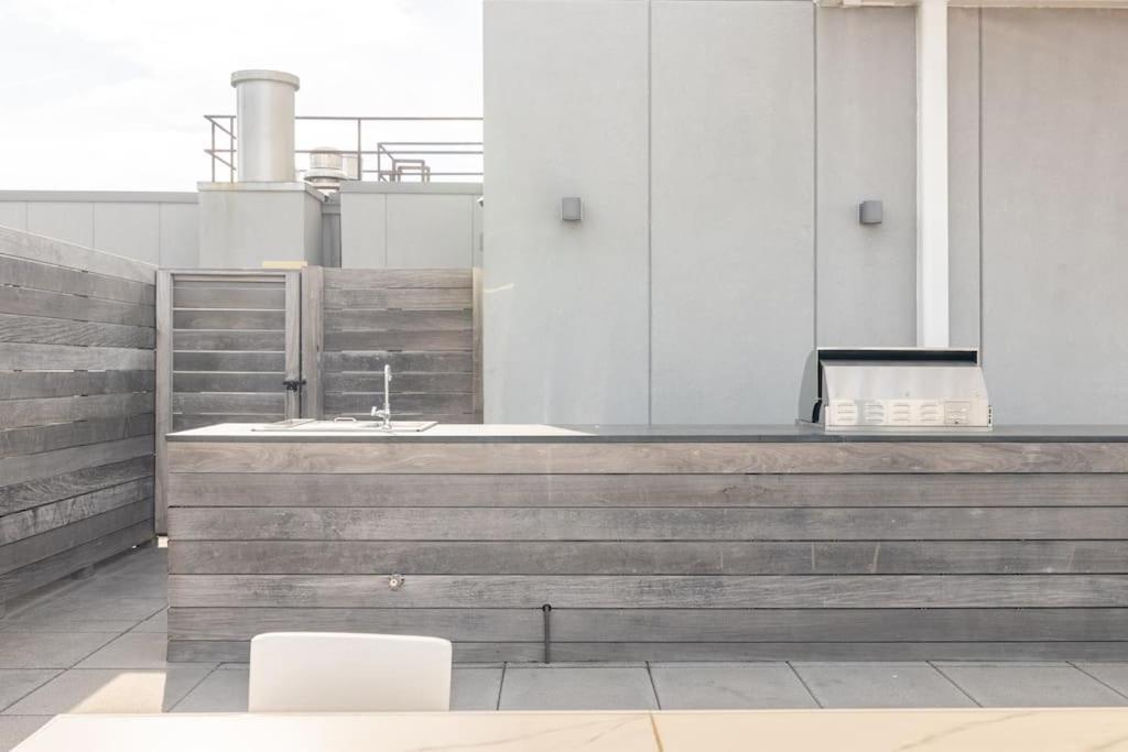 Brand New Five Bedroom Penthouse Apartment *